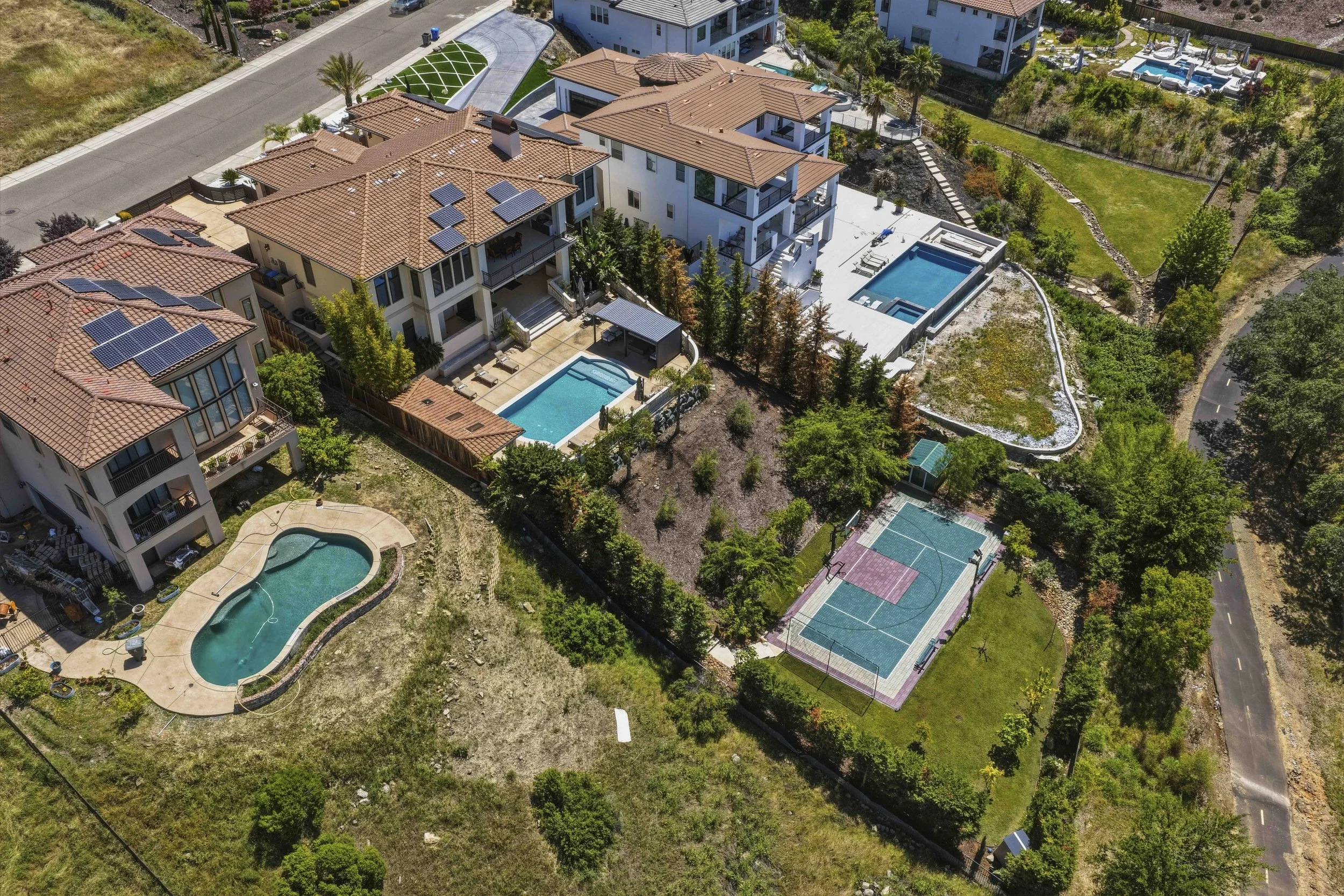 535 Serpa Way _12.jpg