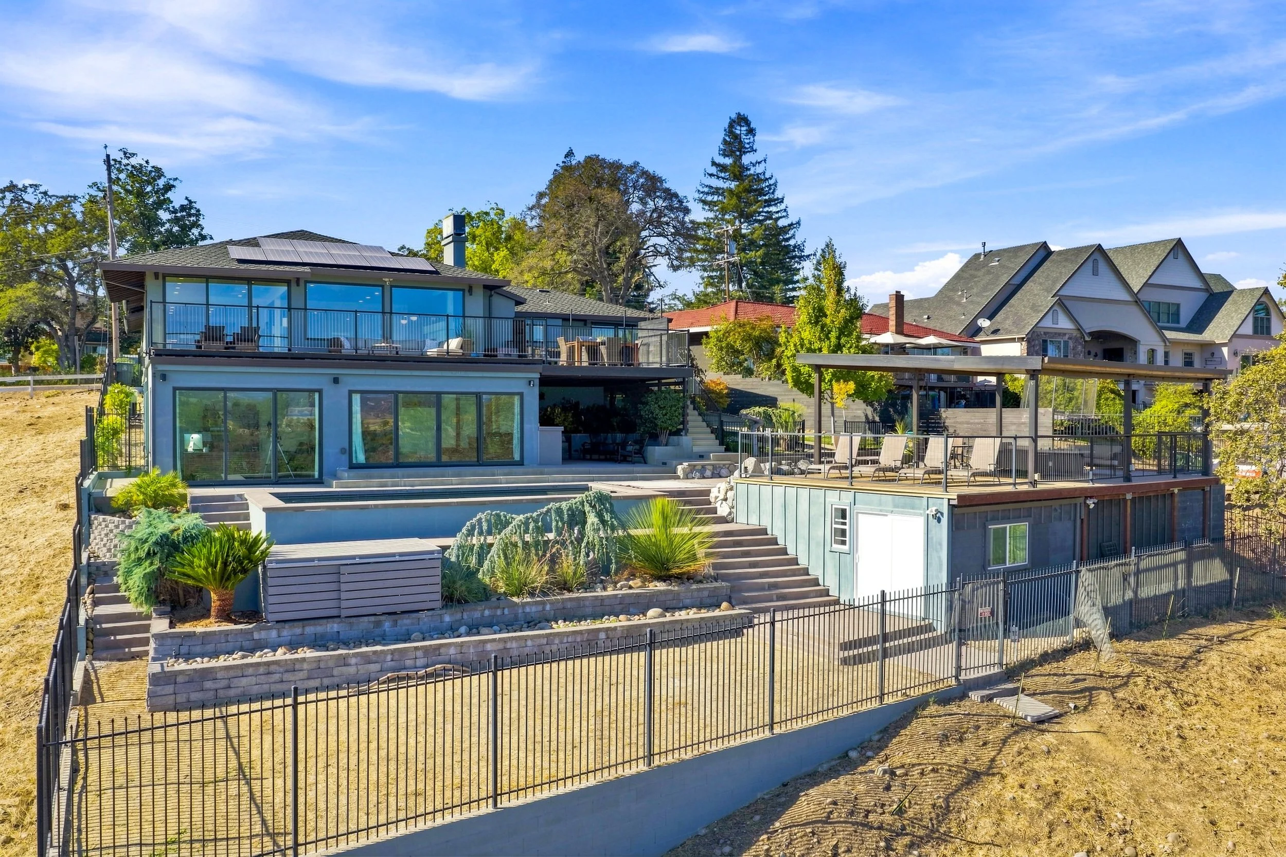7882 Lakeshore Dr 12.jpg
