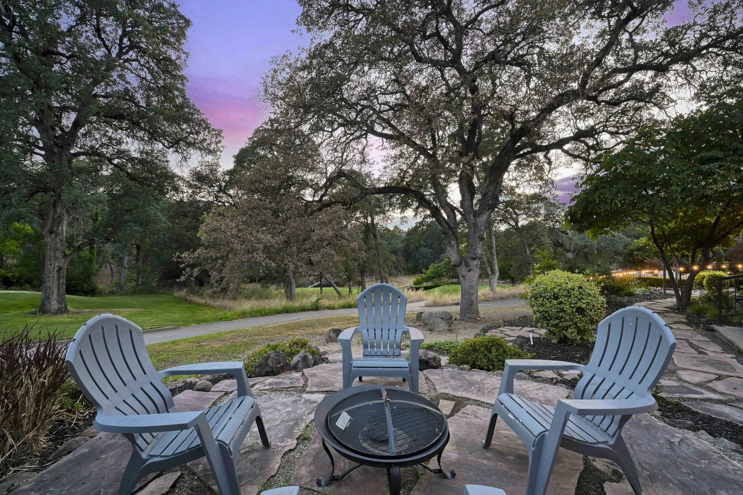 3702 Lindbrook Dr 101.jpg