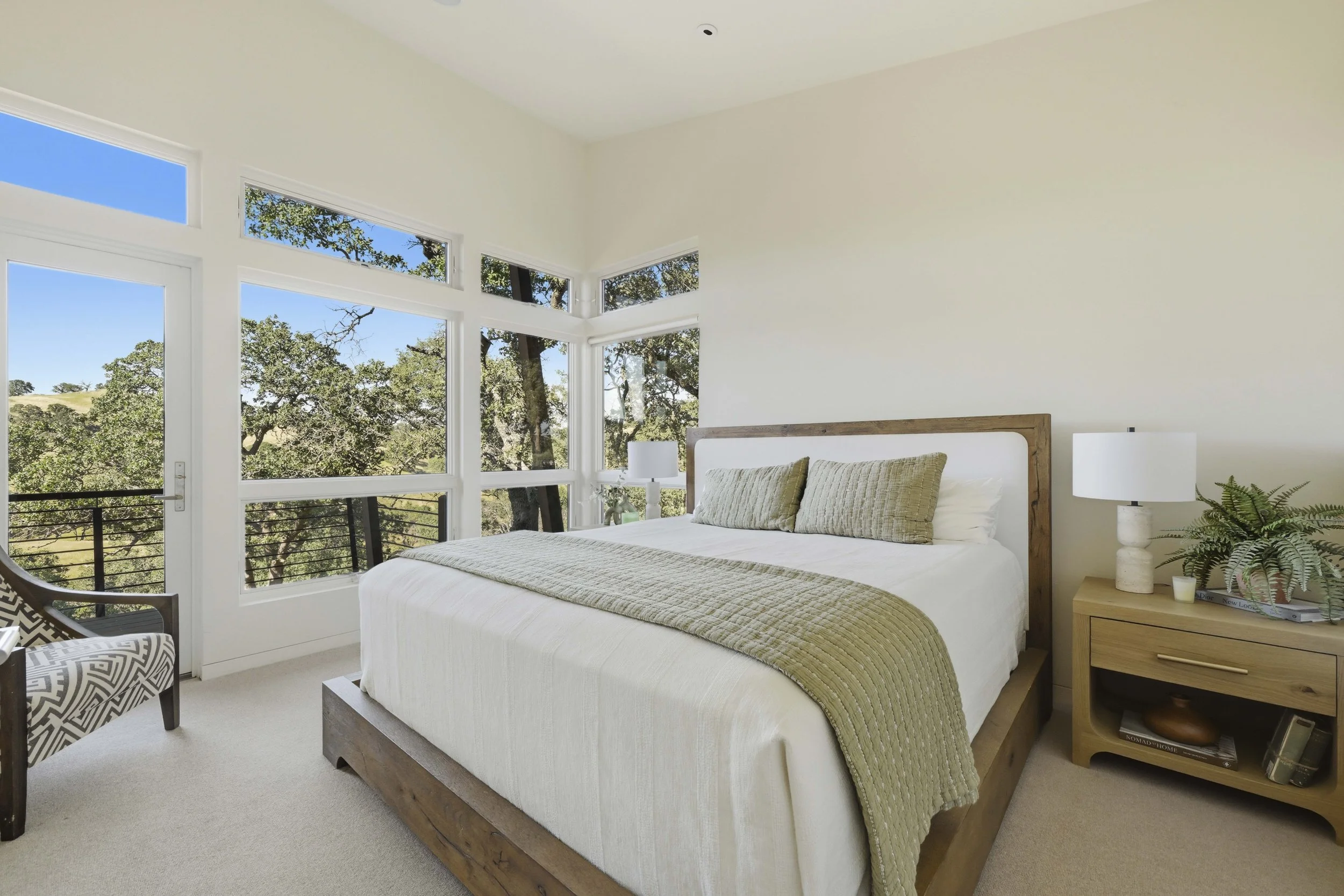 26000 Venado Dr - Main House  - 37.jpg