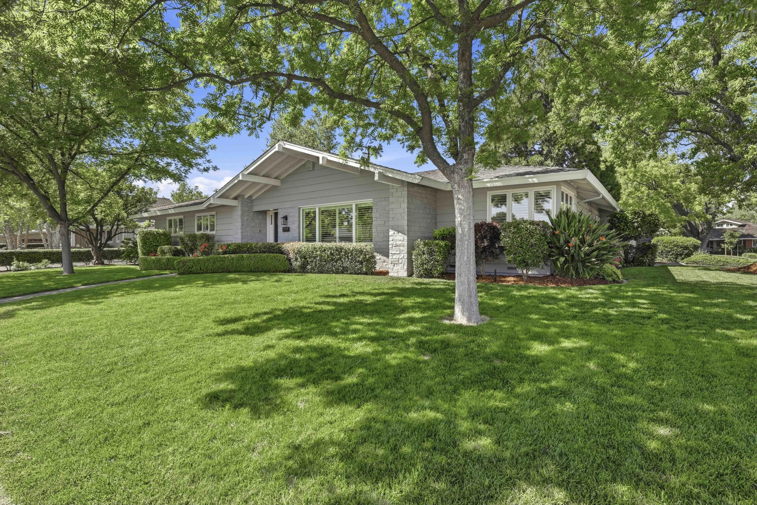 2929 Latham Dr _3.jpg