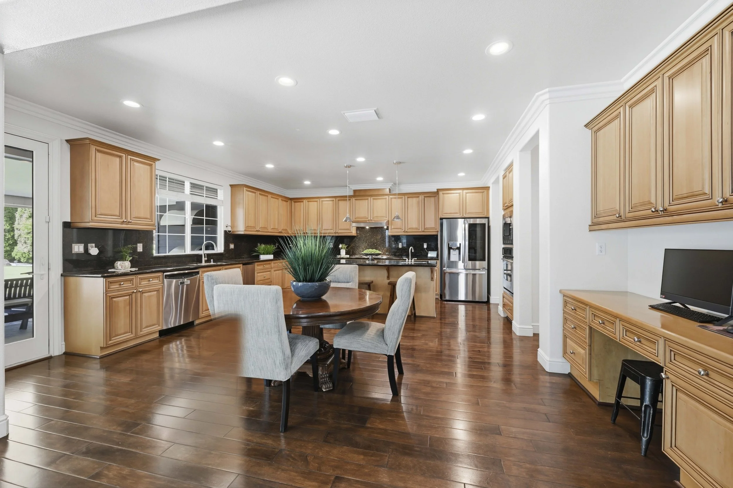 9525 Littoral St _35.jpg