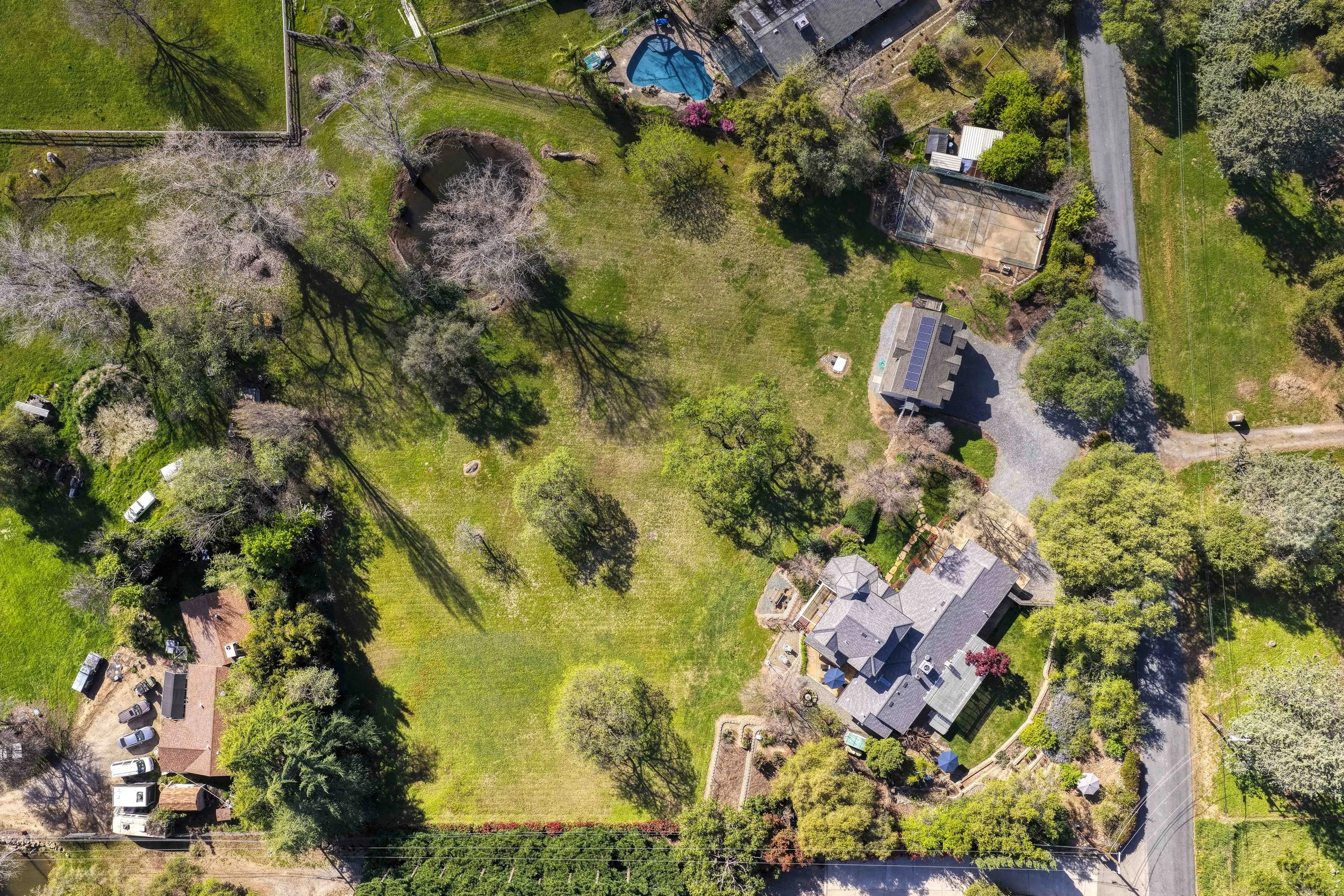 9240 Rock Springs Rd _9.jpg