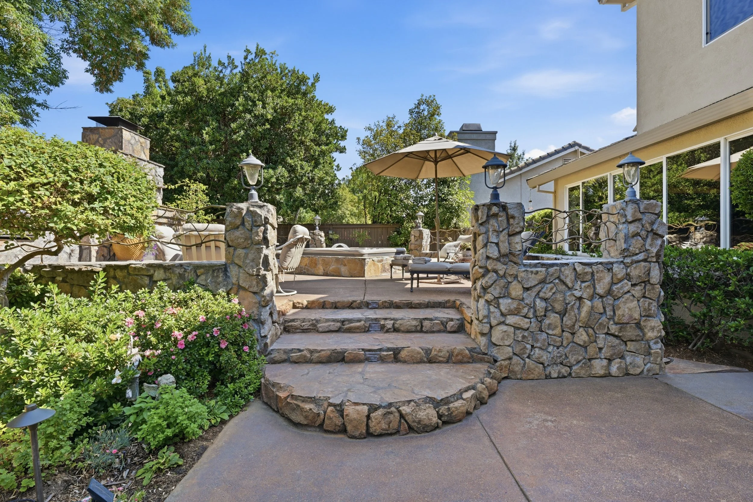 3301 Stonehurst Dr _43.jpg