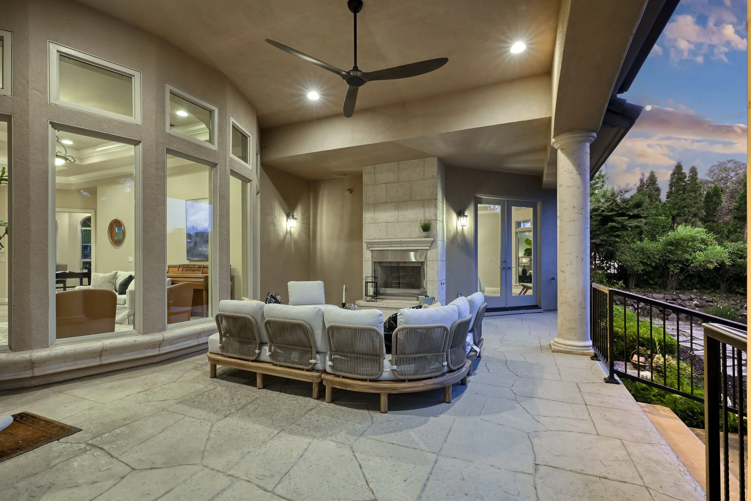 3702 Lindbrook Dr 105.jpg