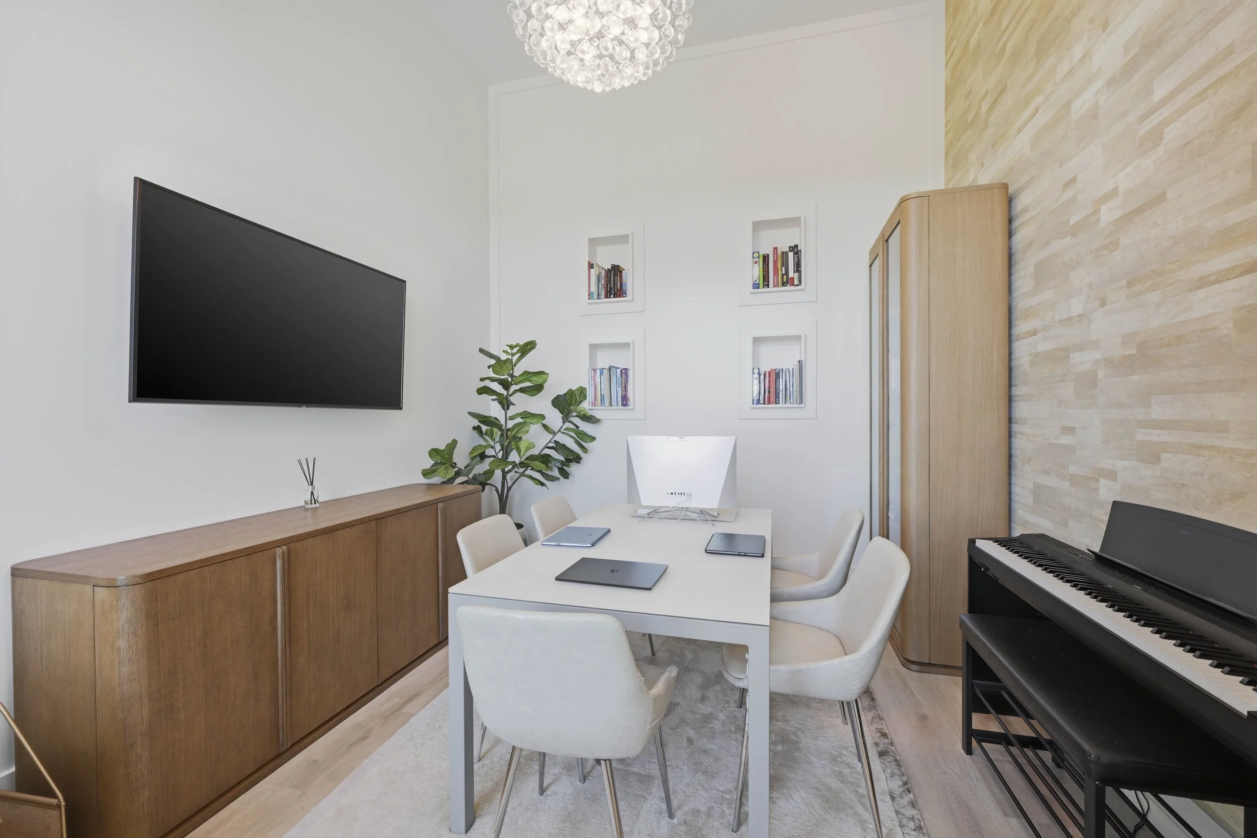 535 Serpa Way _36.jpg