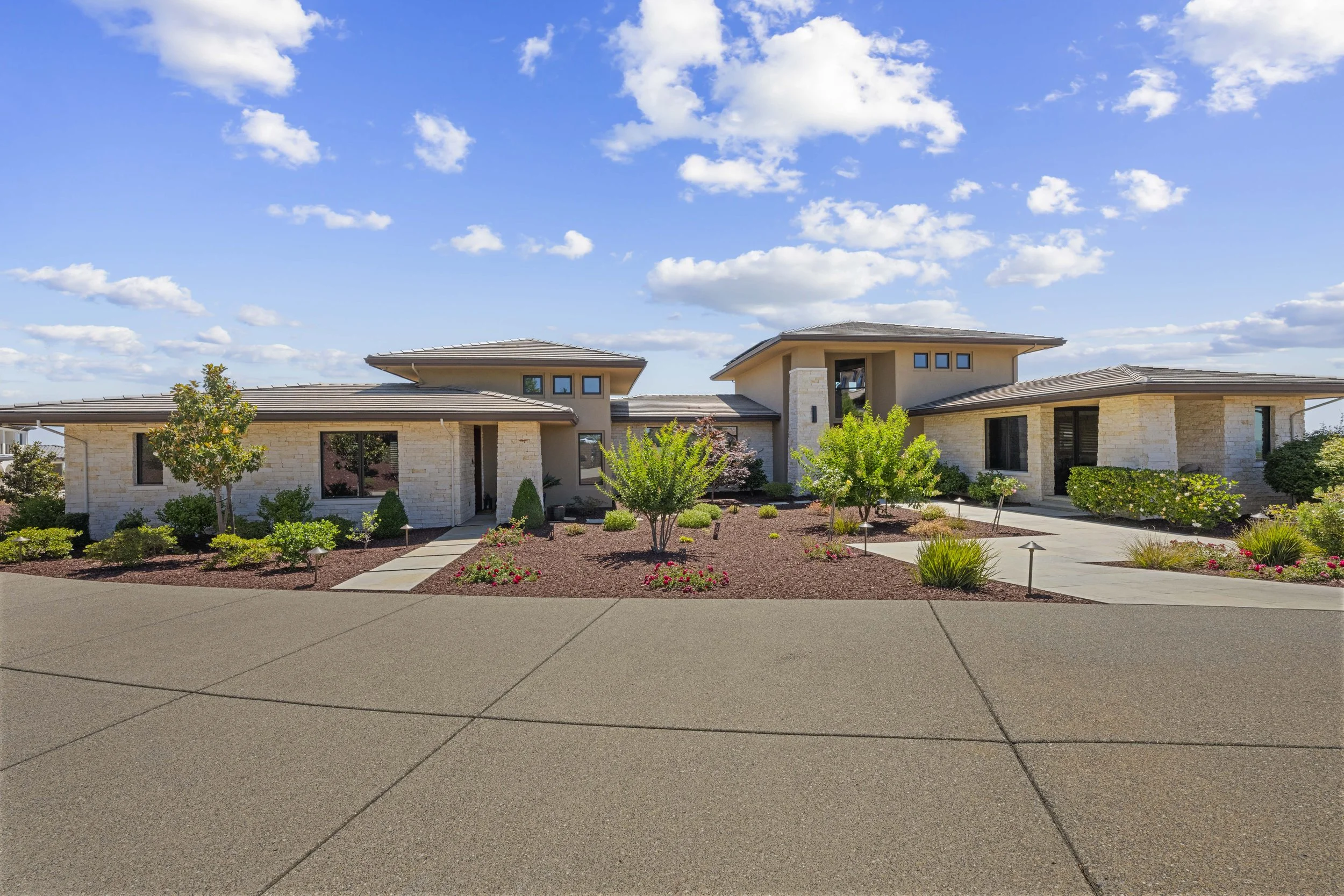 4374 Berkwood Ct 3.jpg