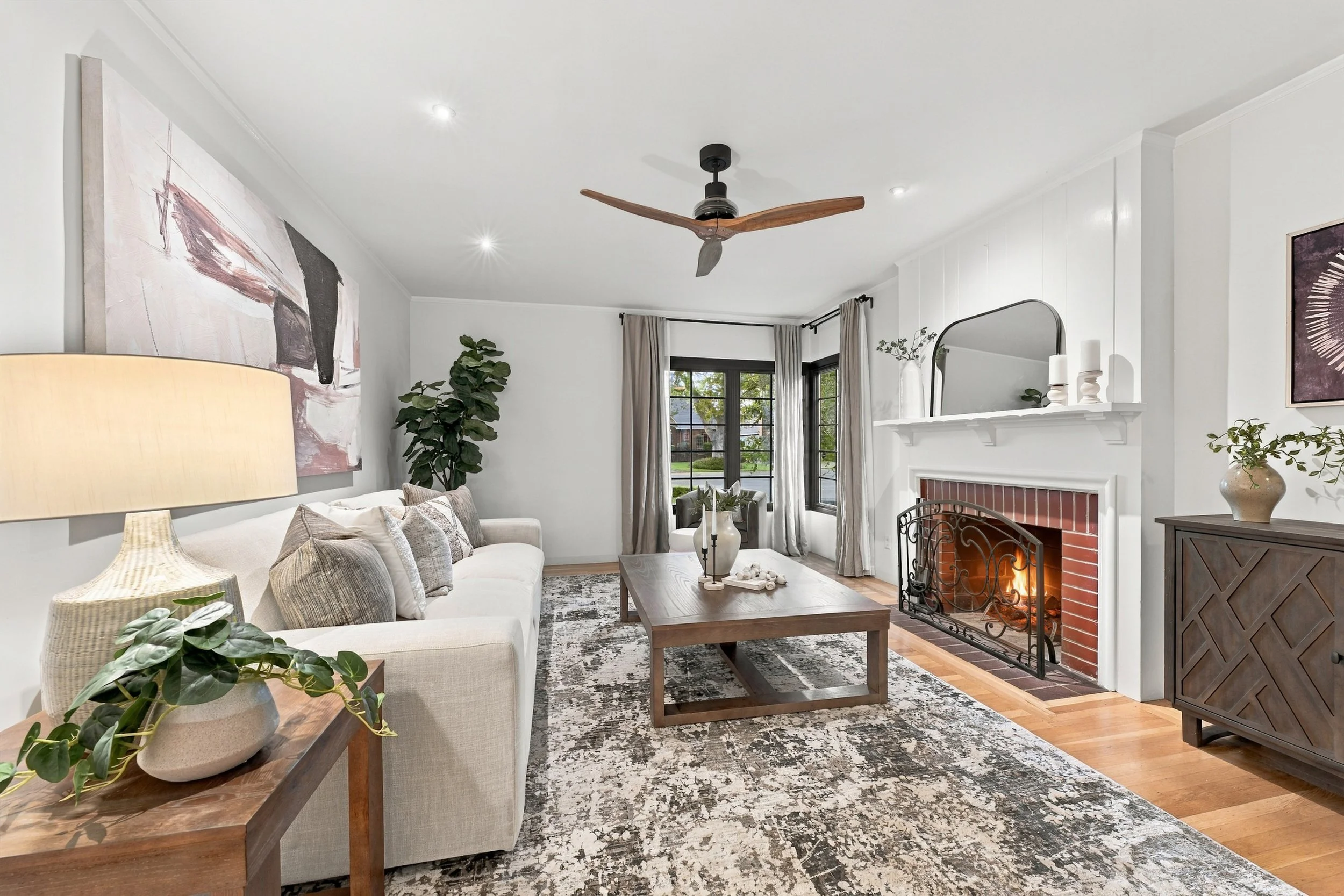 2743 Land Park Dr 57.jpg