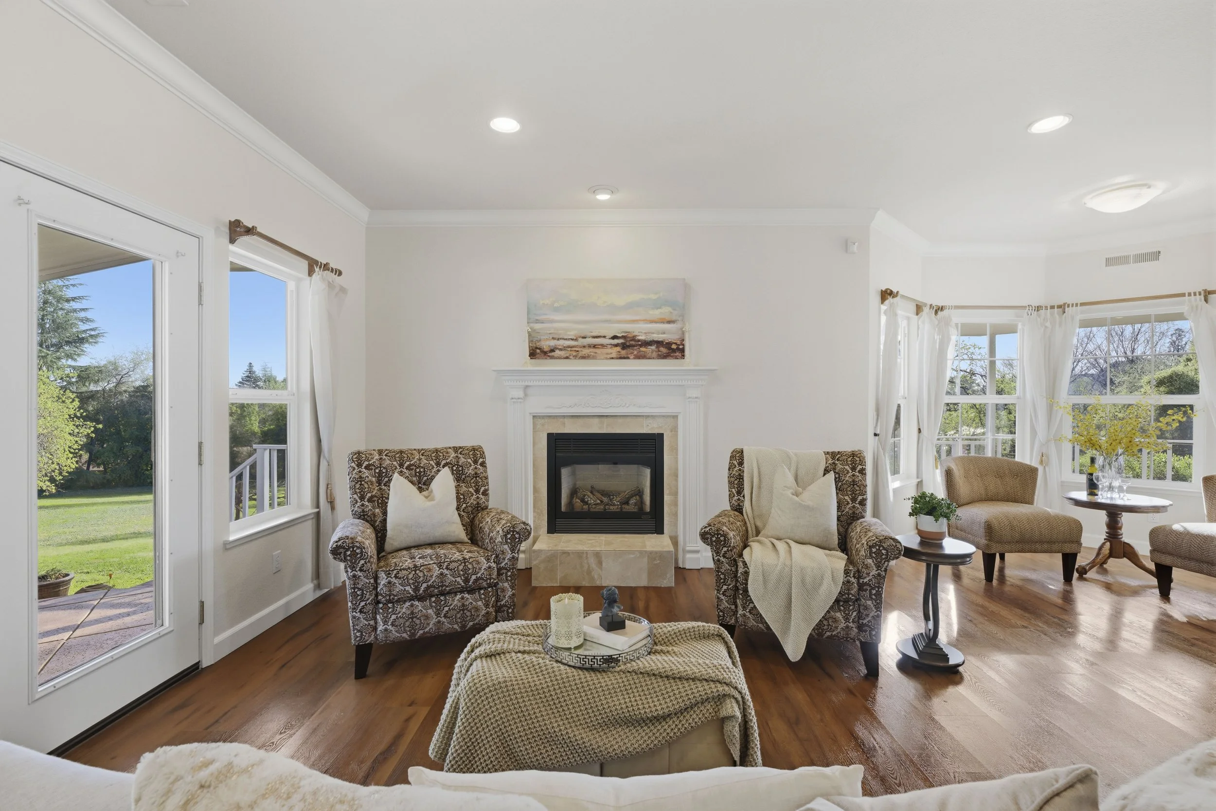 9240 Rock Springs Rd _101.jpg