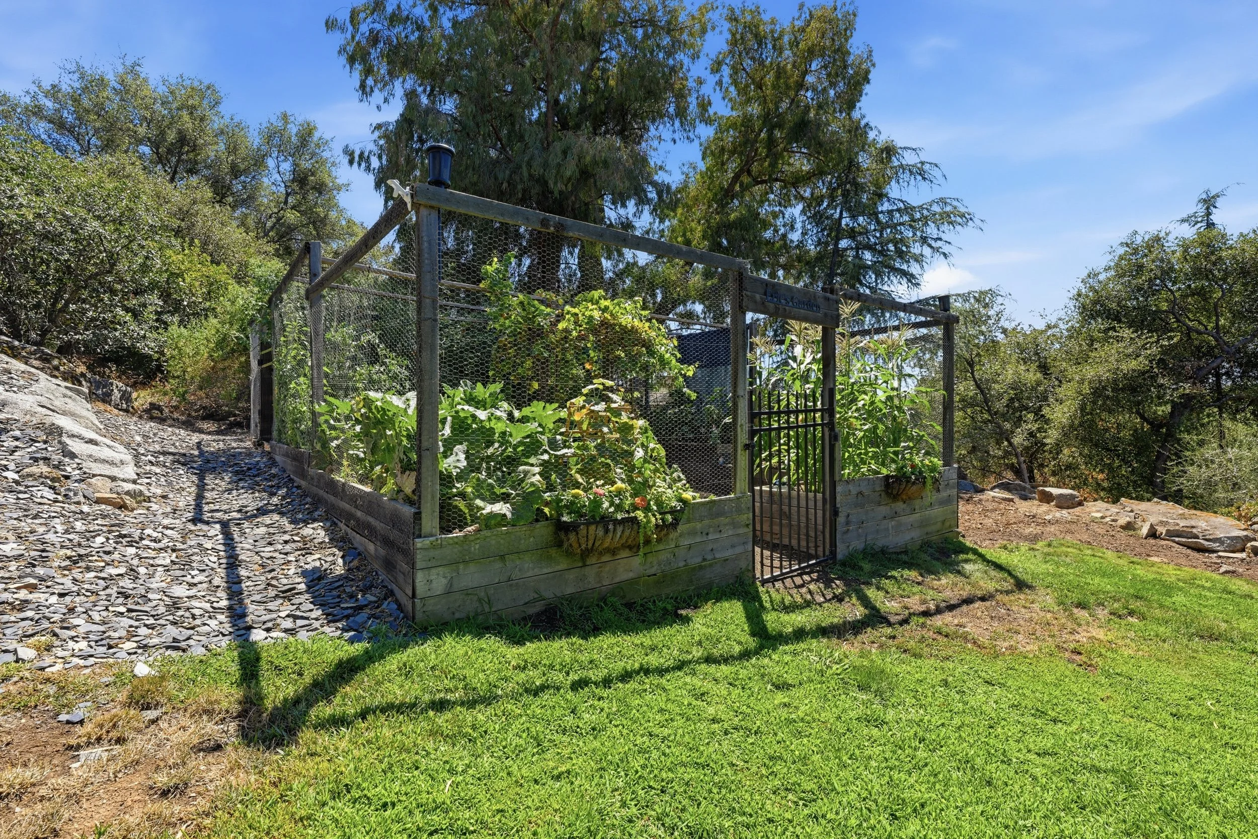 1325 Kentucky Greens Way 102.jpg