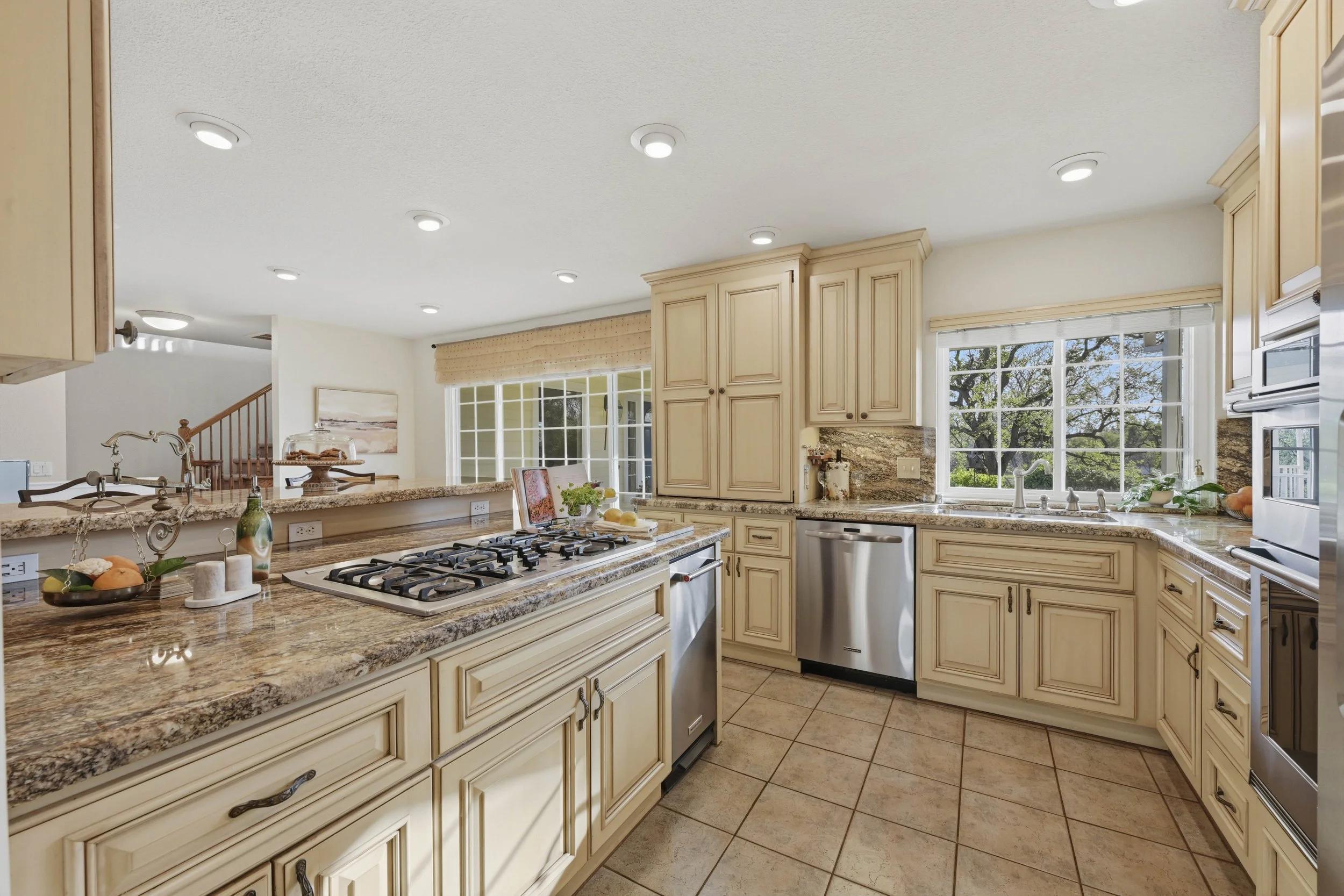 9240 Rock Springs Rd _110.jpg