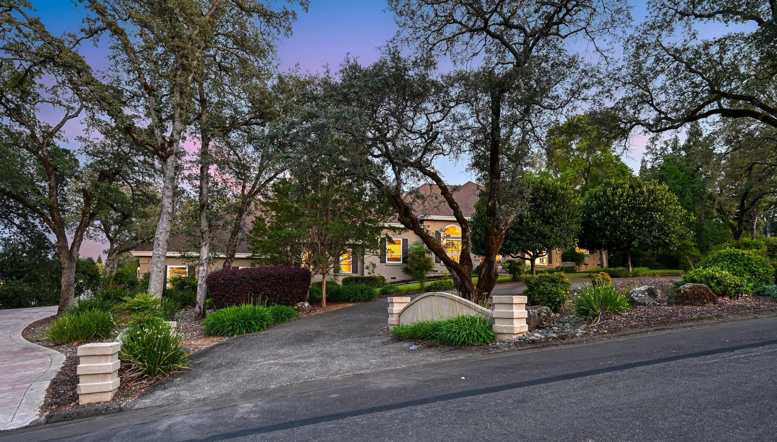 1194 Shetland Way - 8.jpg