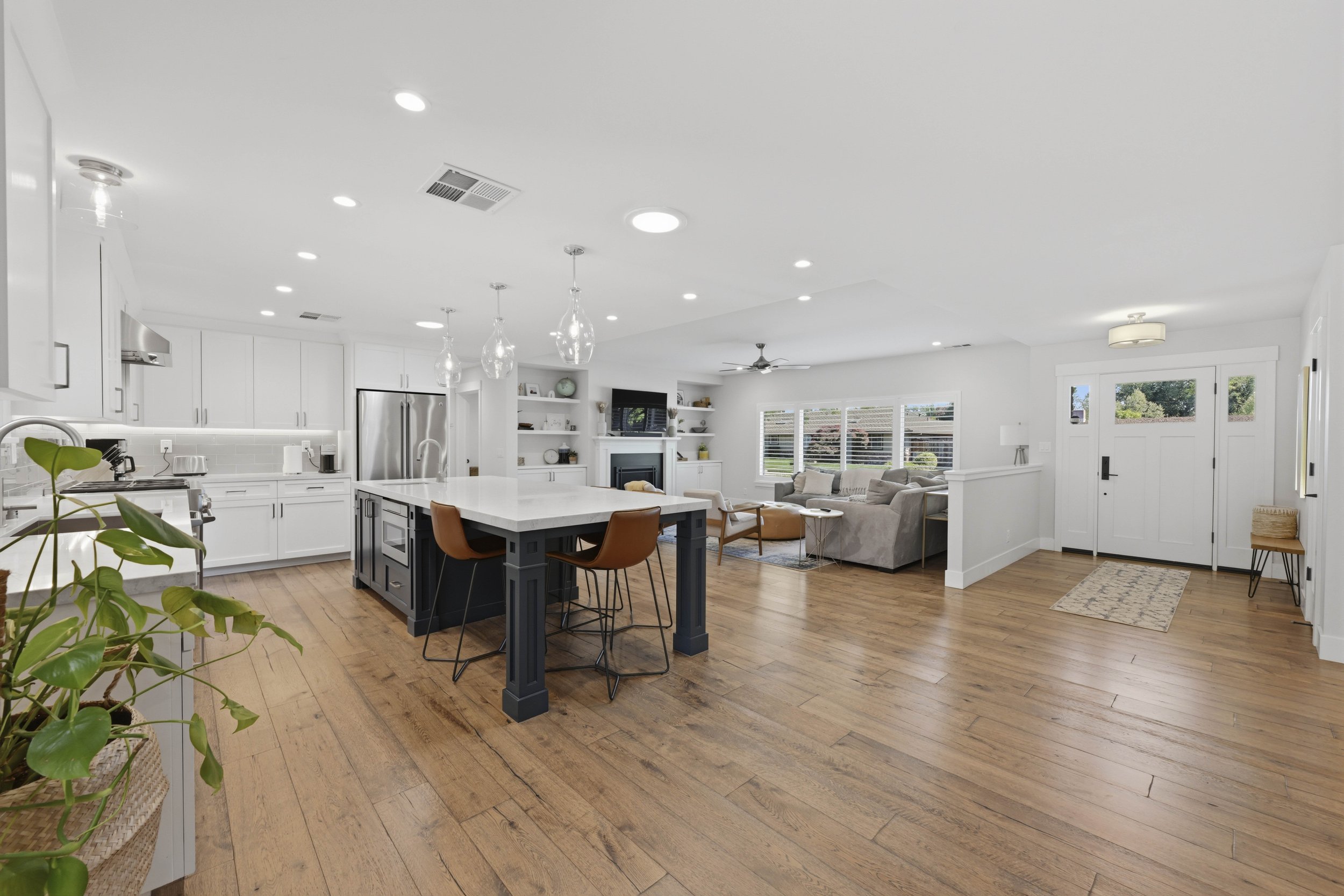 2929 Latham Dr _23.jpg