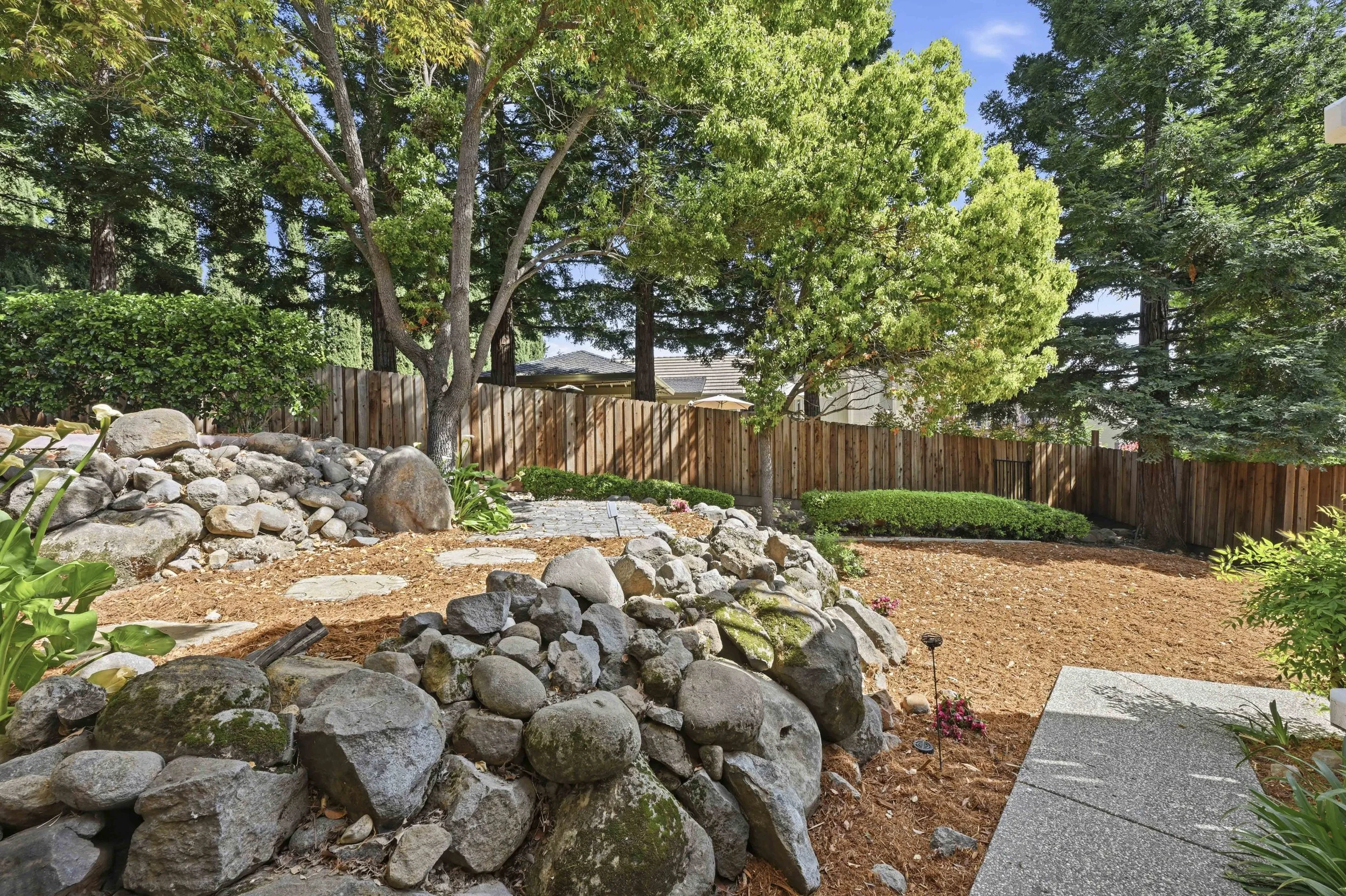 1610 Foxridge Cir 85.jpg
