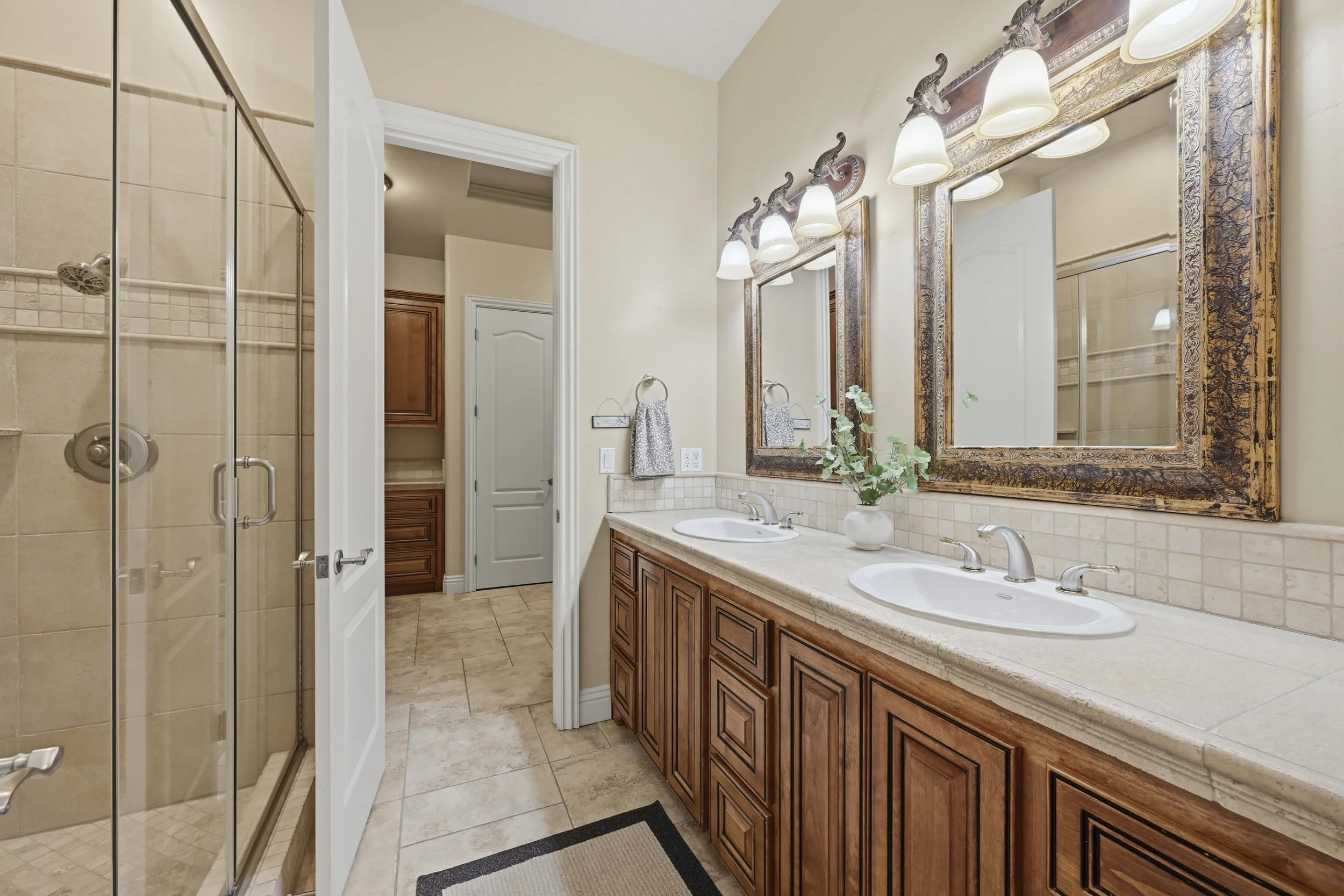 3702 Lindbrook Dr 42.jpg