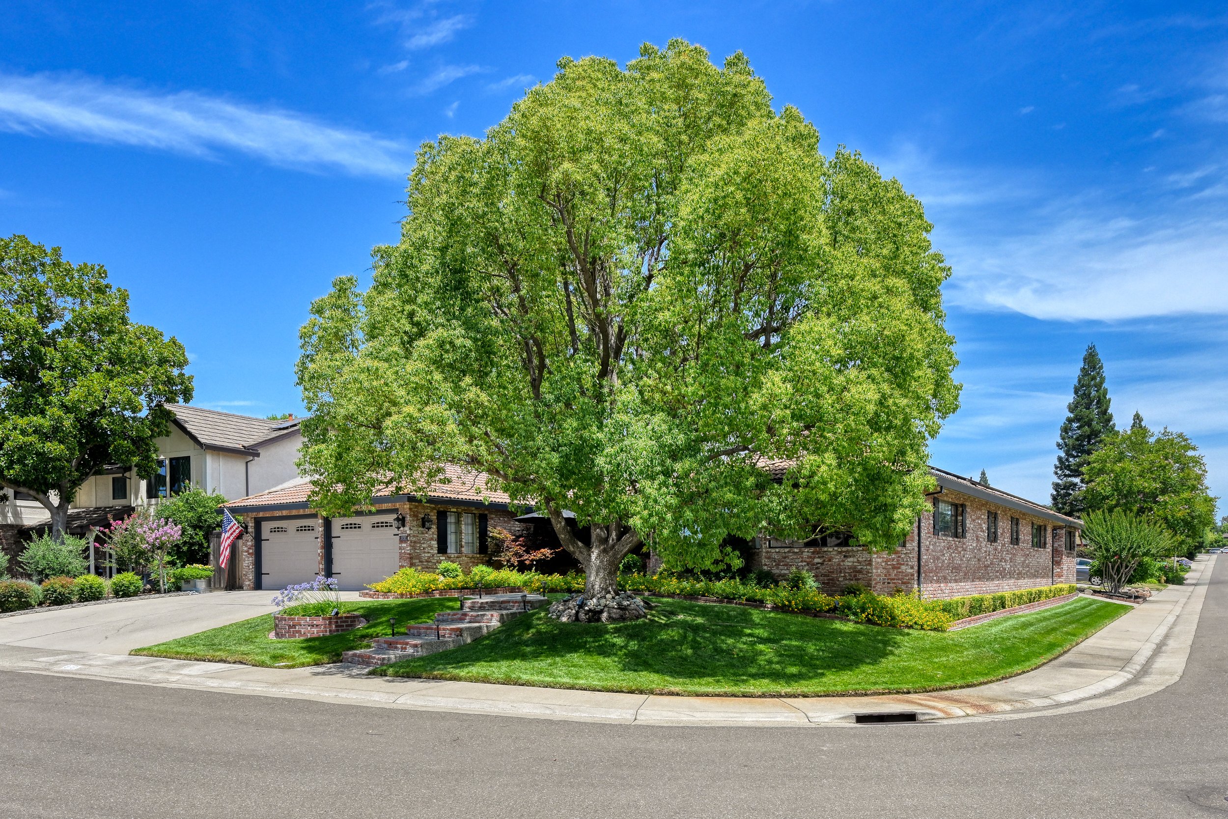 3737 Sweetwater Dr 30.jpg