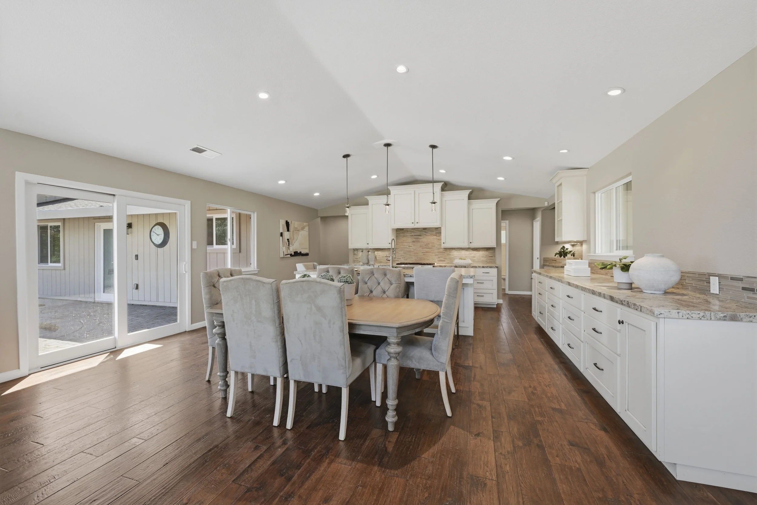 7585 Gold Dr 100.jpg