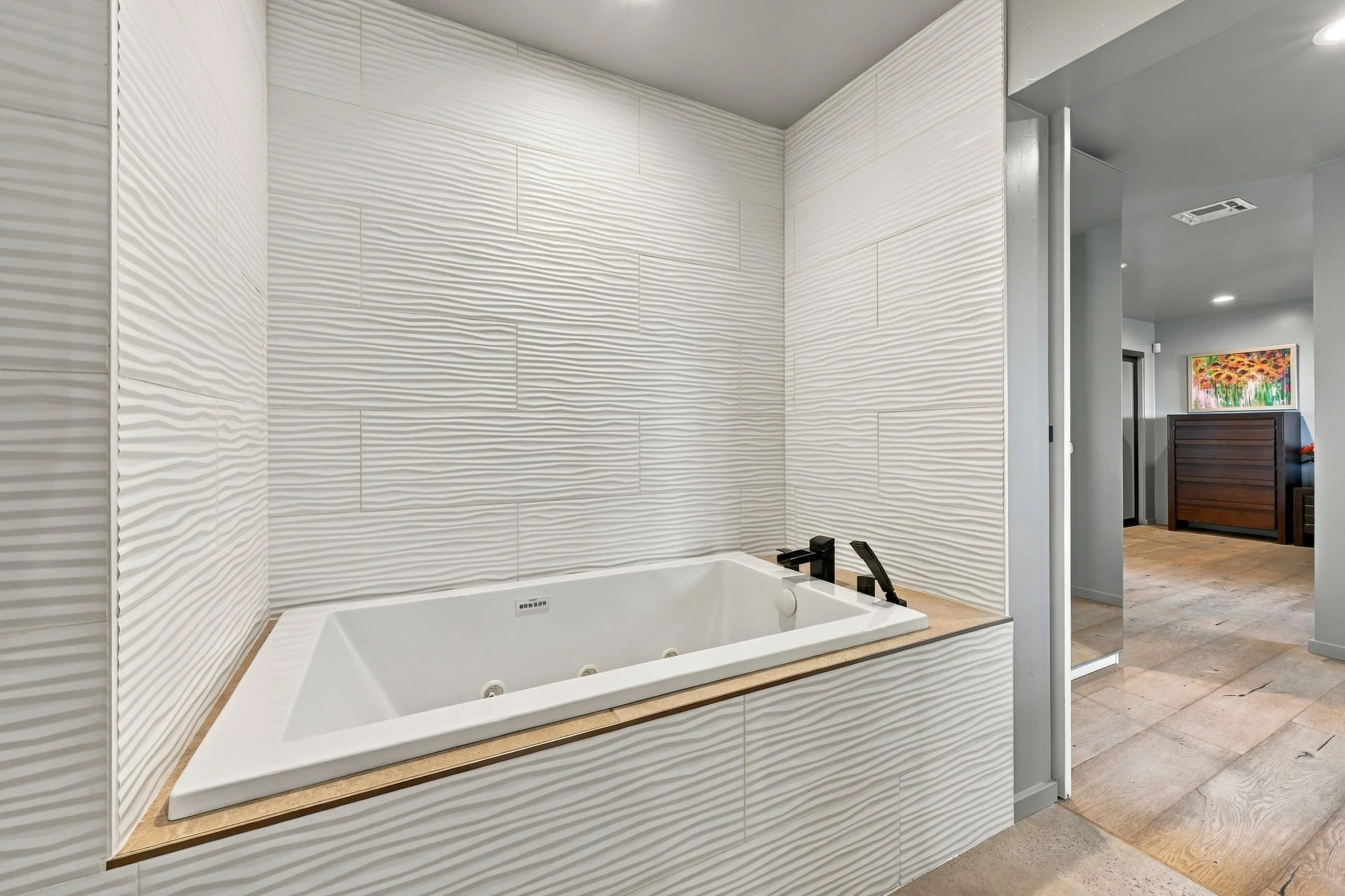 7882 Lakeshore Dr 48.jpg