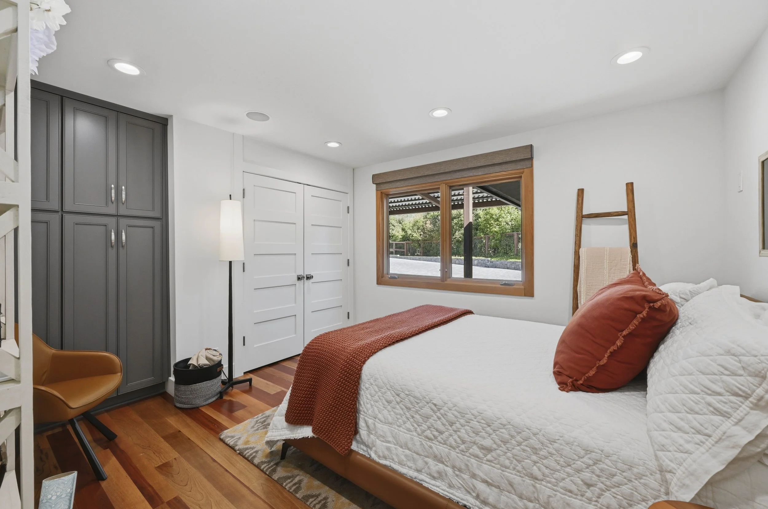 7905 Brook Ct 60.jpg