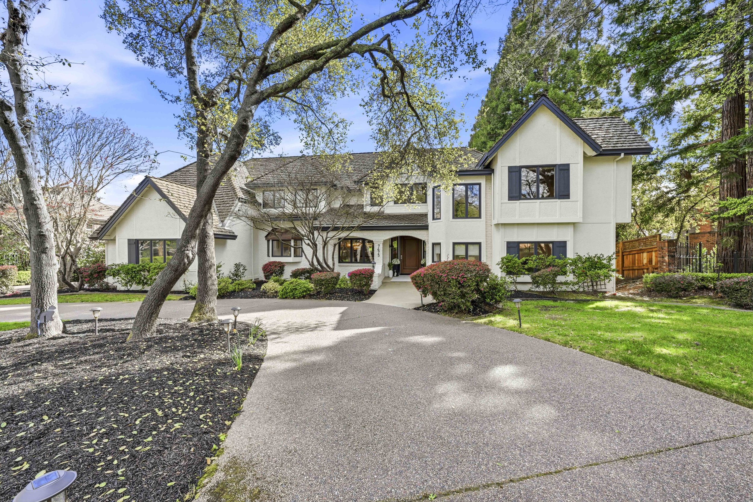 7475 Shelborne Dr 8.jpg