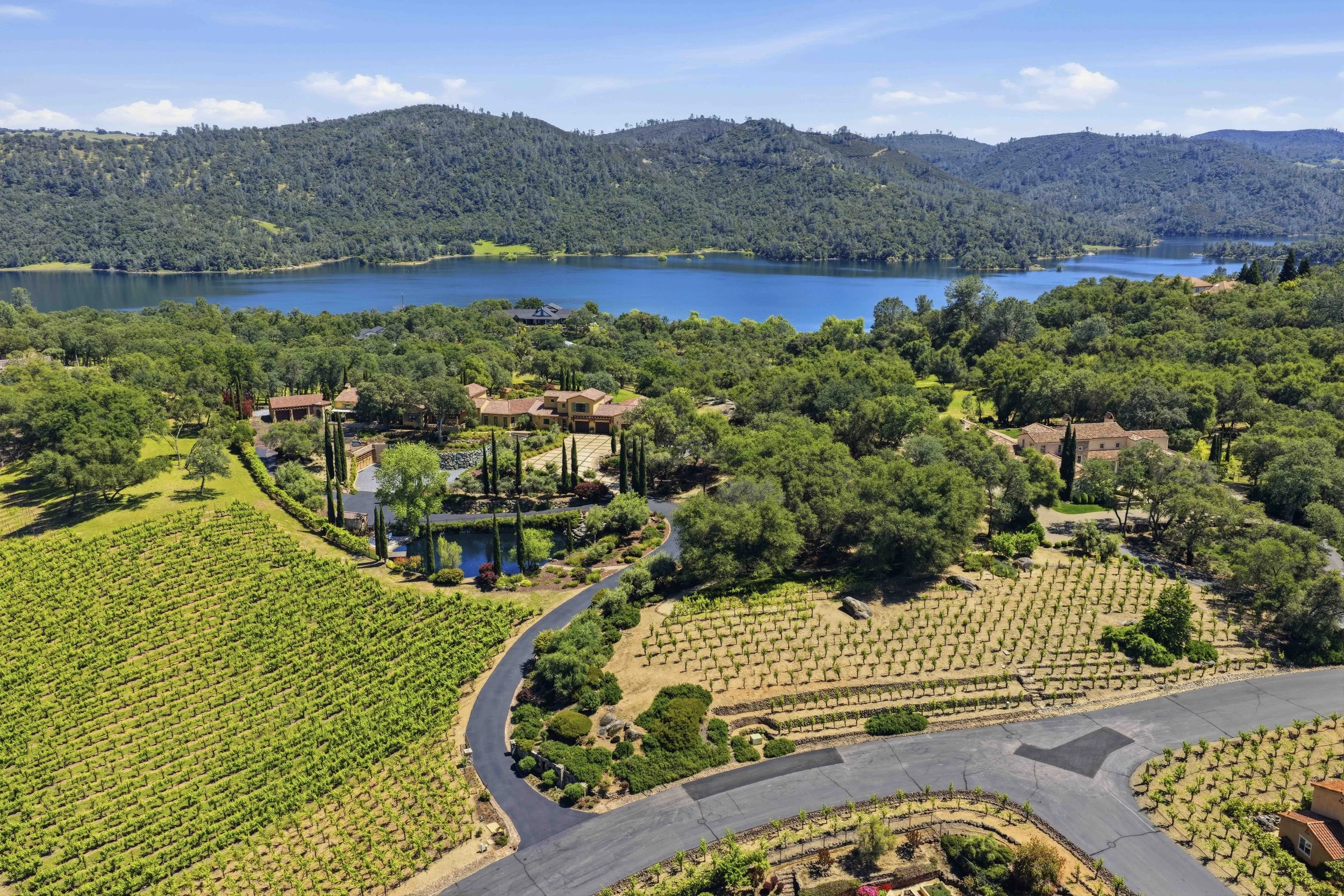 9688 Clos Du Lac Cir 1.jpg