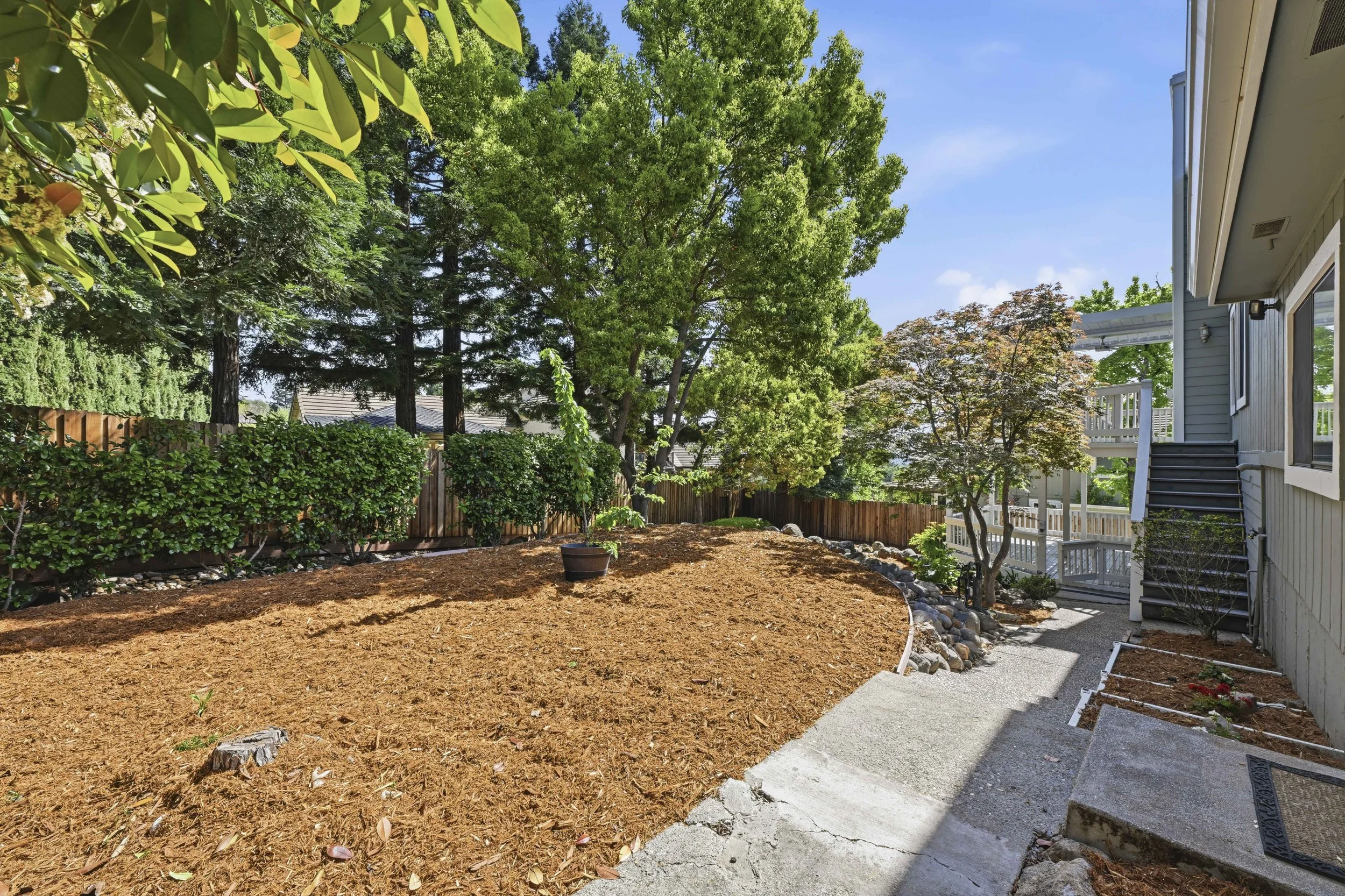 1610 Foxridge Cir 83.jpg