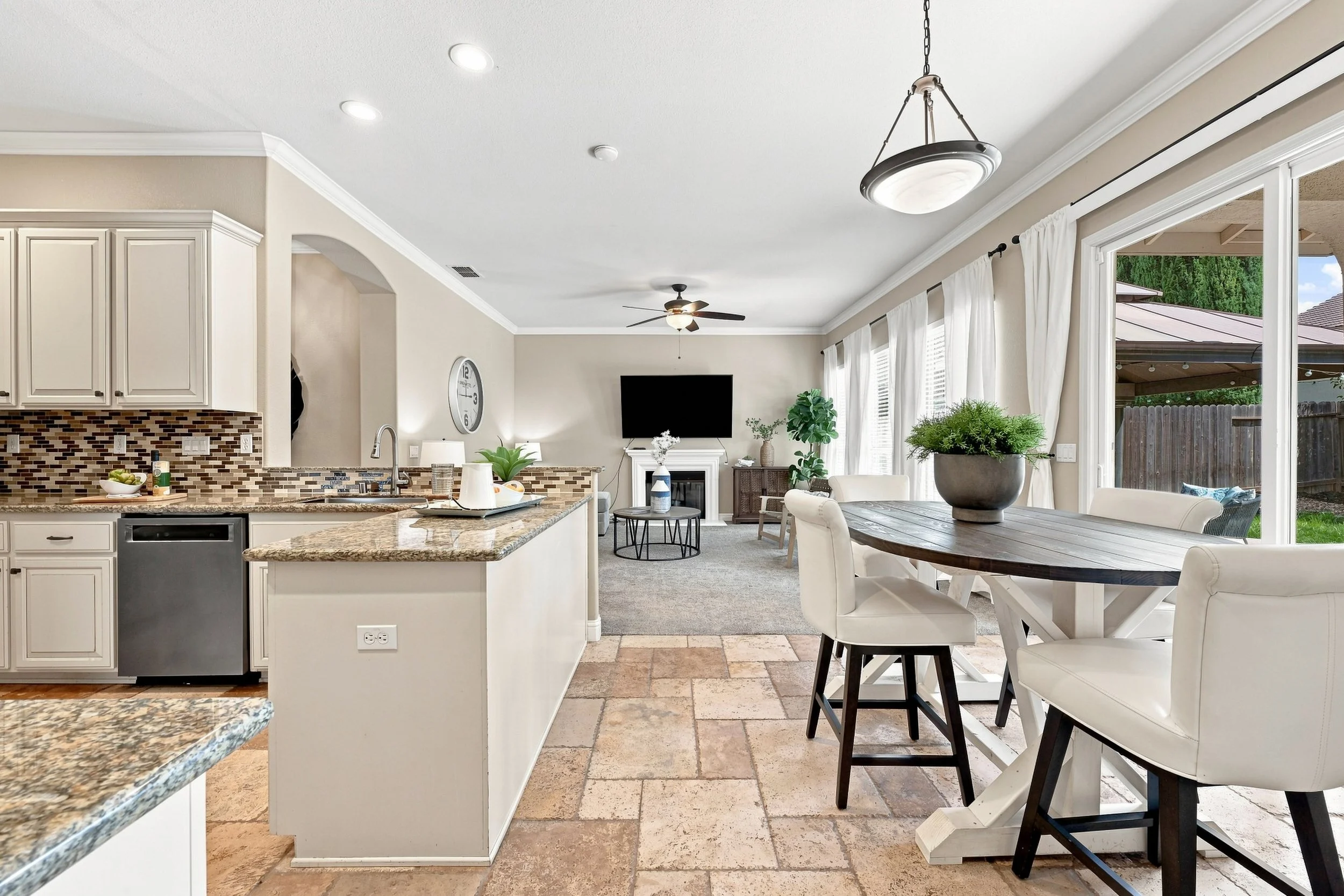 2025 San Esteban Cir _21.jpg