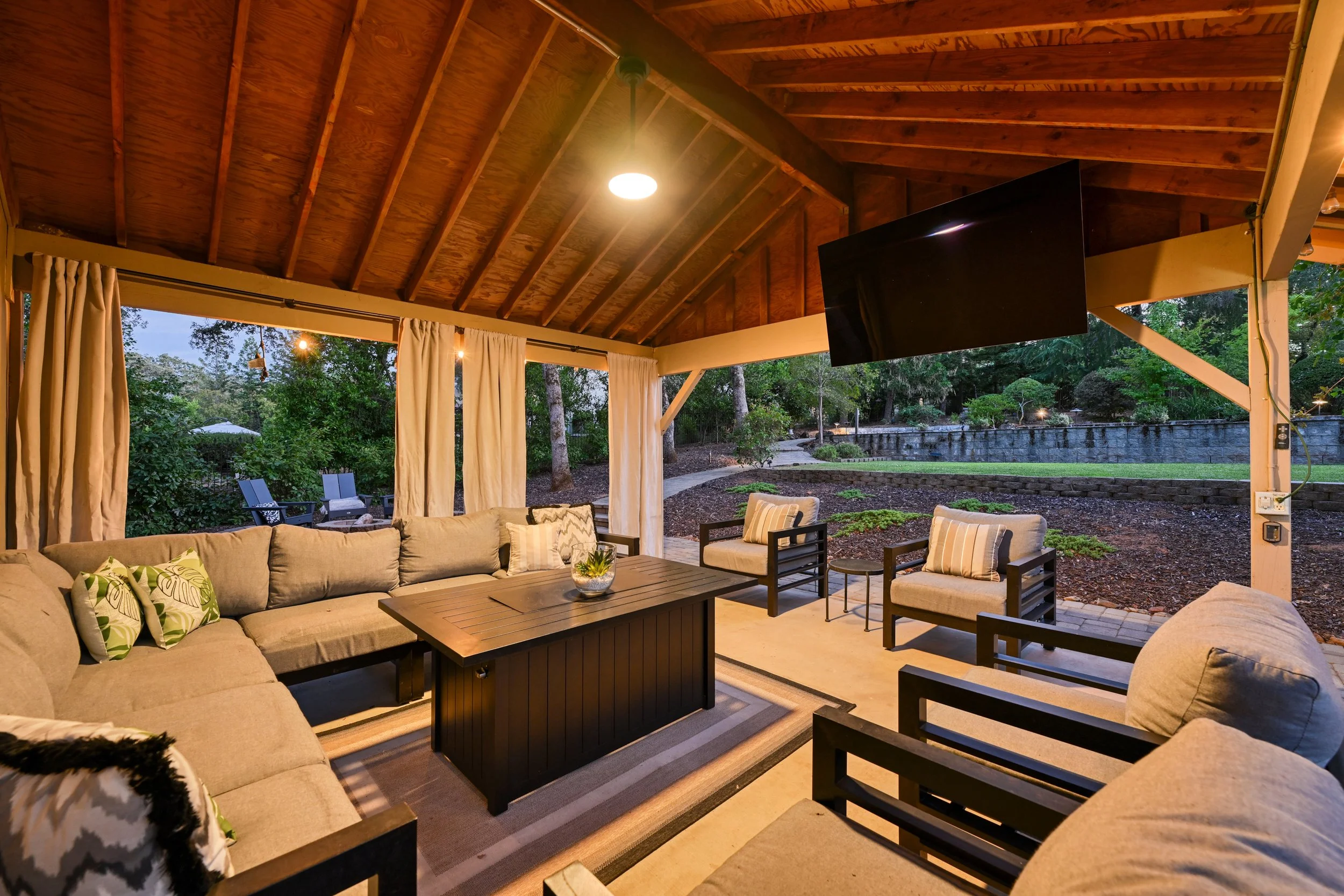 1194 Shetland Way - 30.jpg