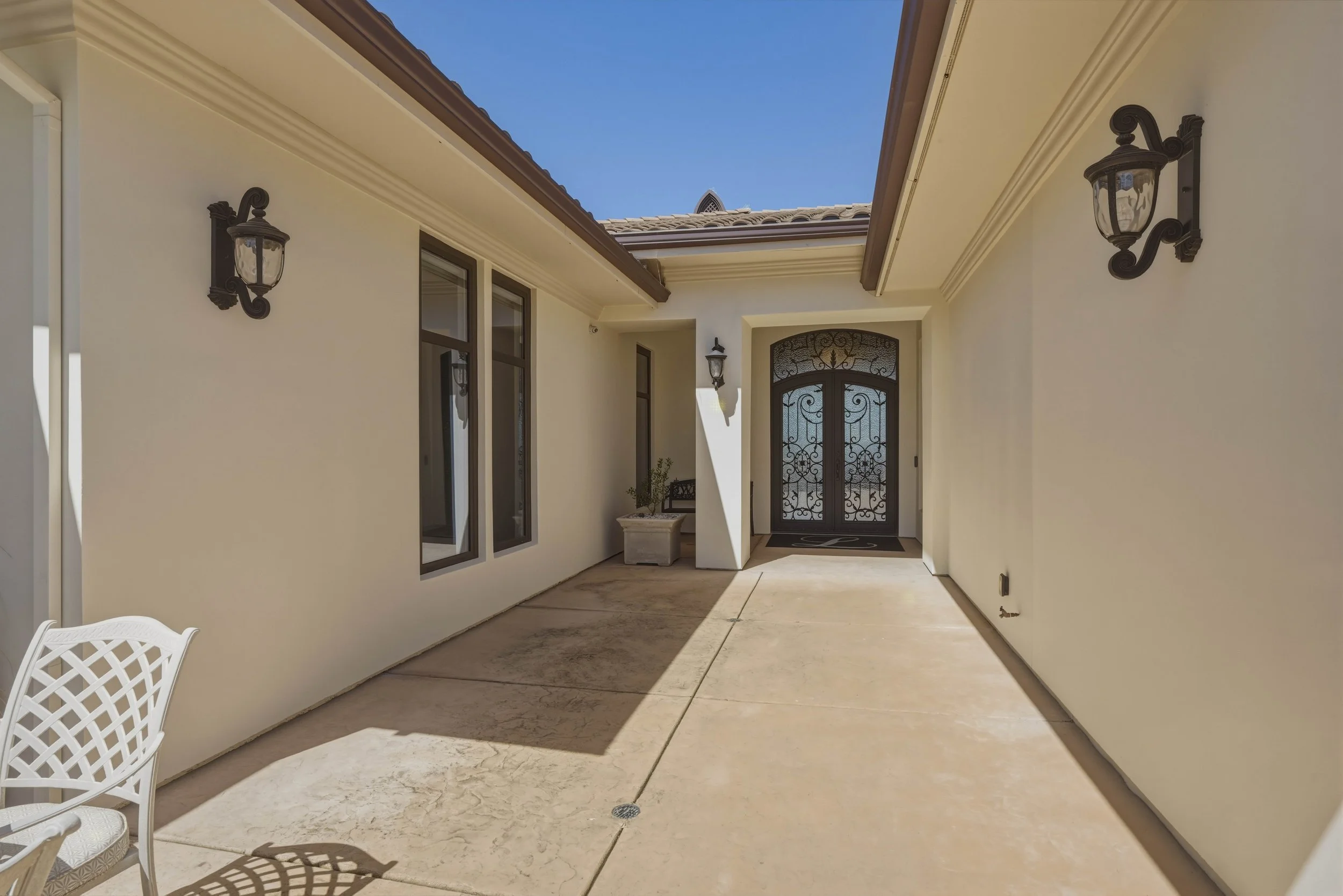 535 Serpa Way _19.jpg