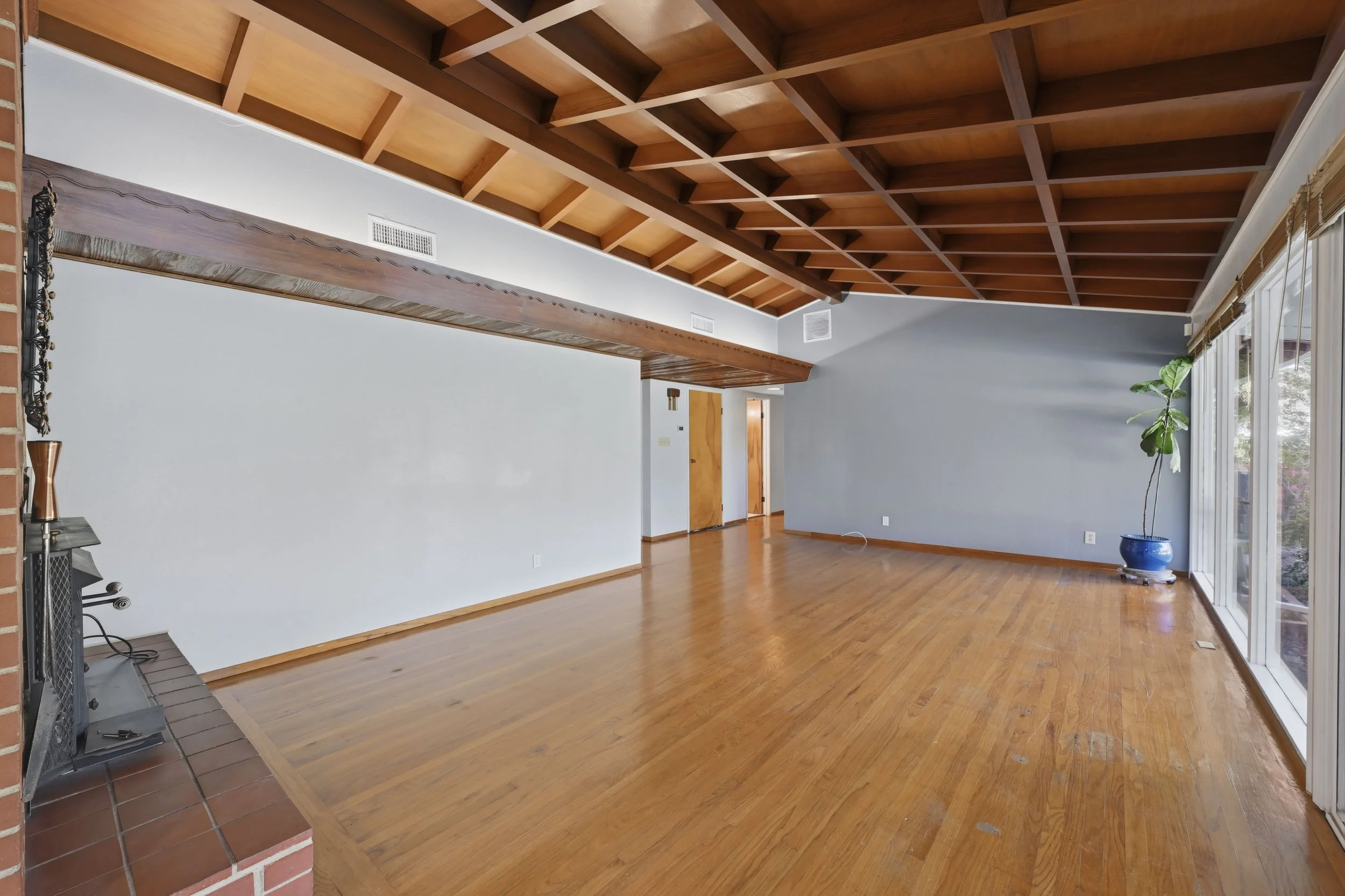 1820 Richmond St 23.jpg