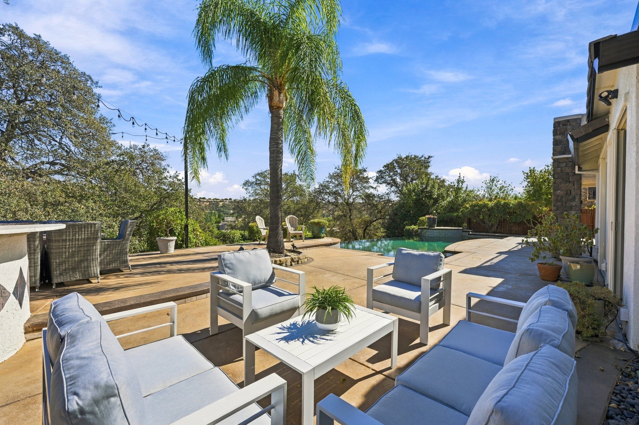 3391 Black Oak Dr 105.jpg