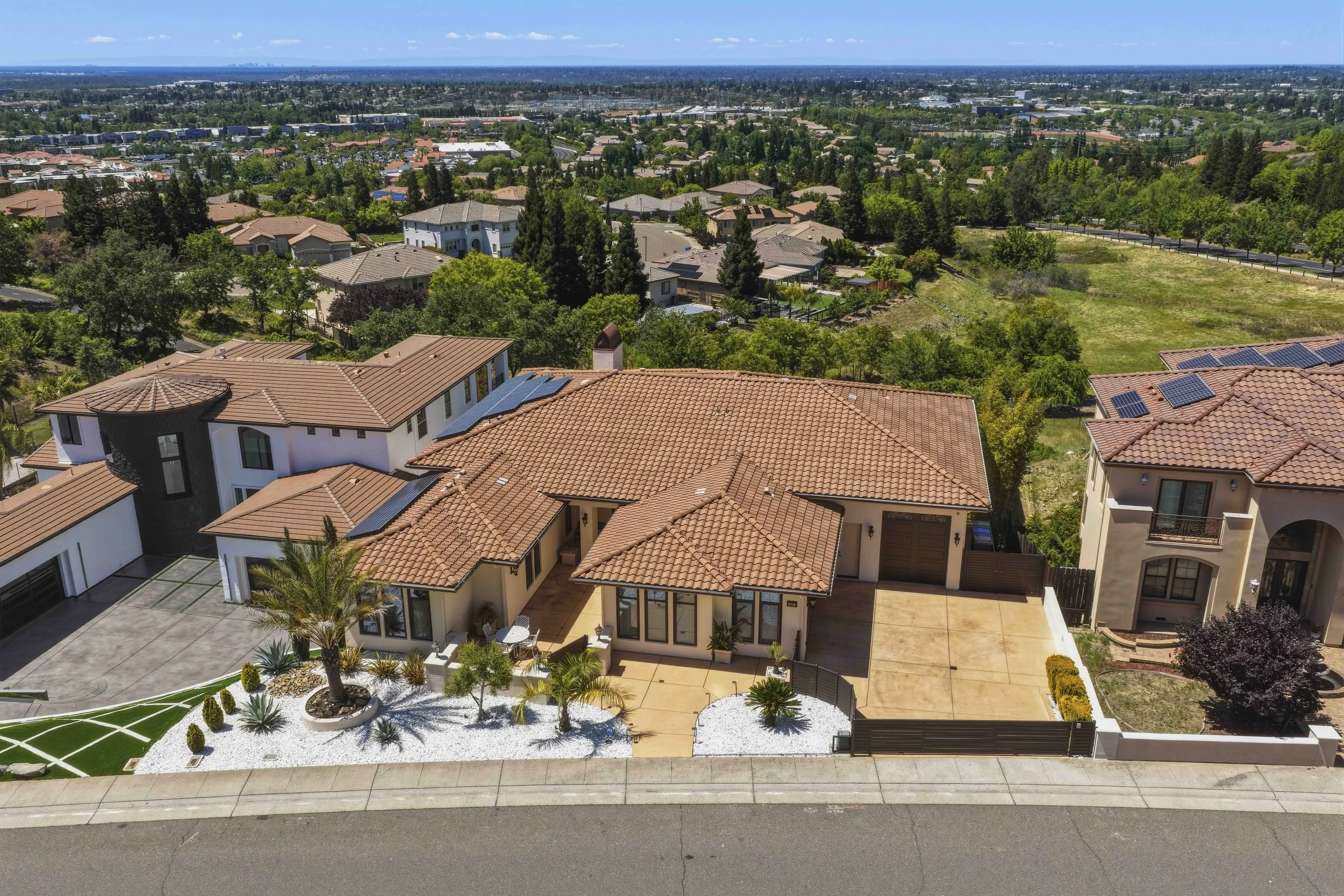 535 Serpa Way _1.jpg