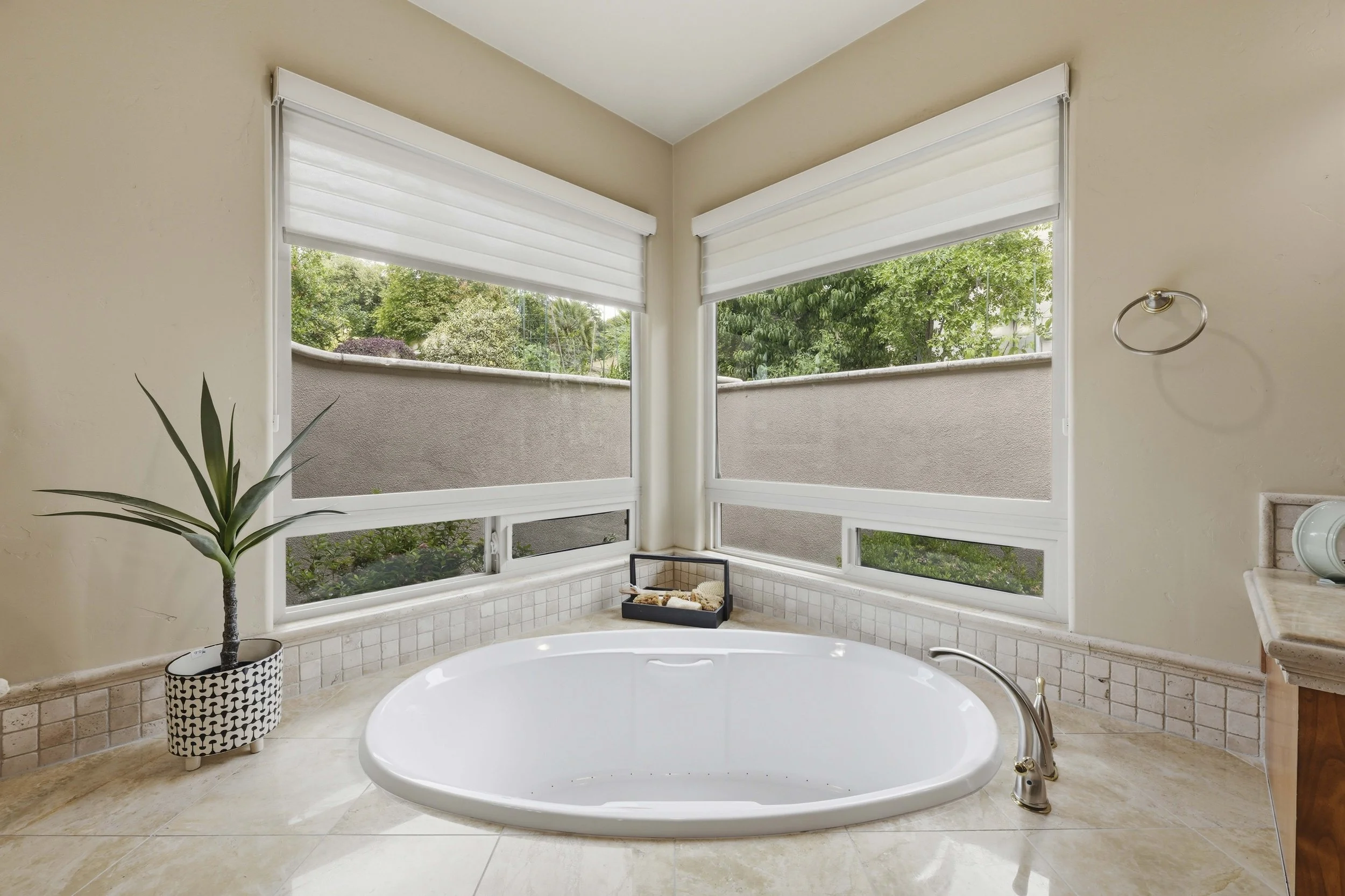 3702 Lindbrook Dr 51.jpg