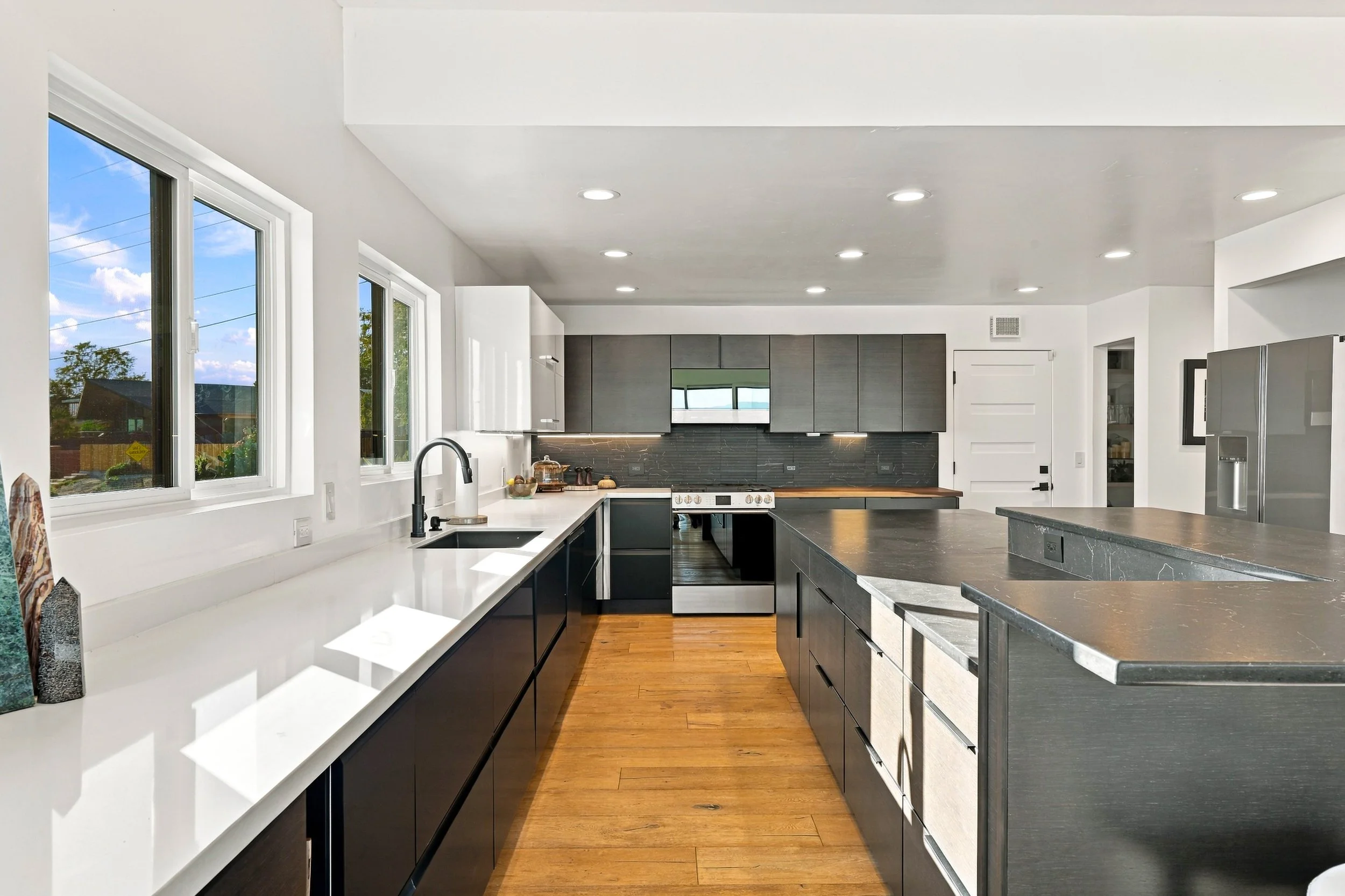 7882 Lakeshore Dr 34.jpg