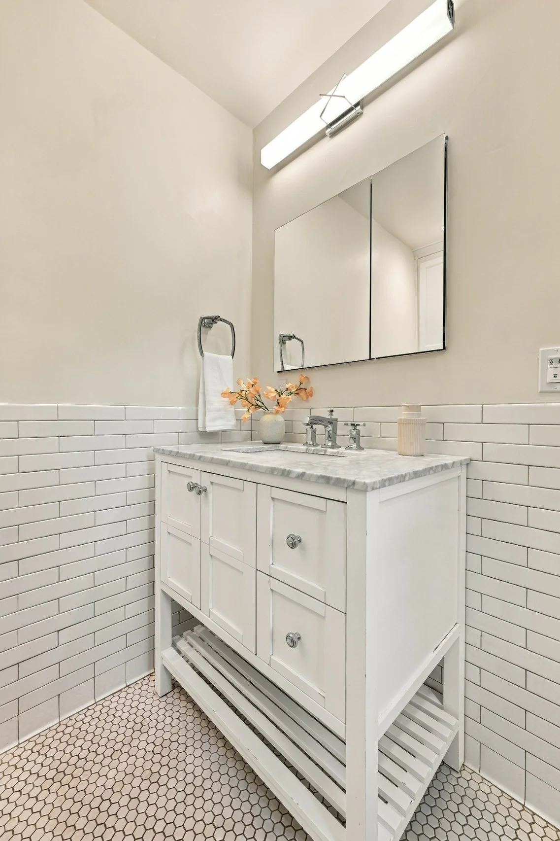 2743 Land Park Dr 69.jpg
