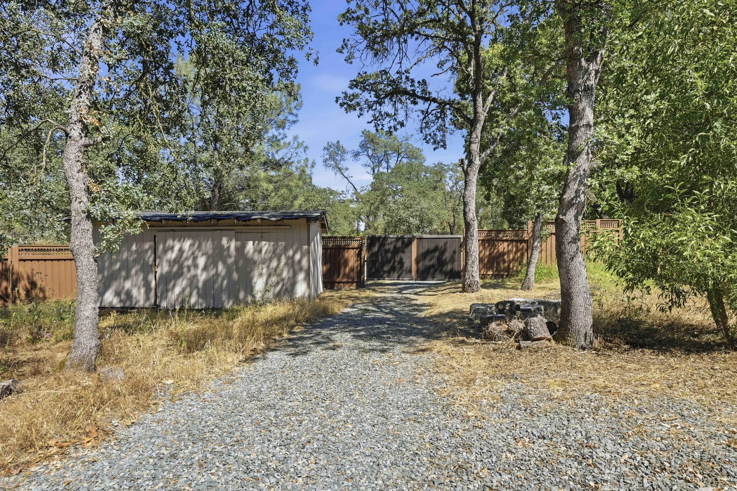4440 Lawrence Dr _89.jpg