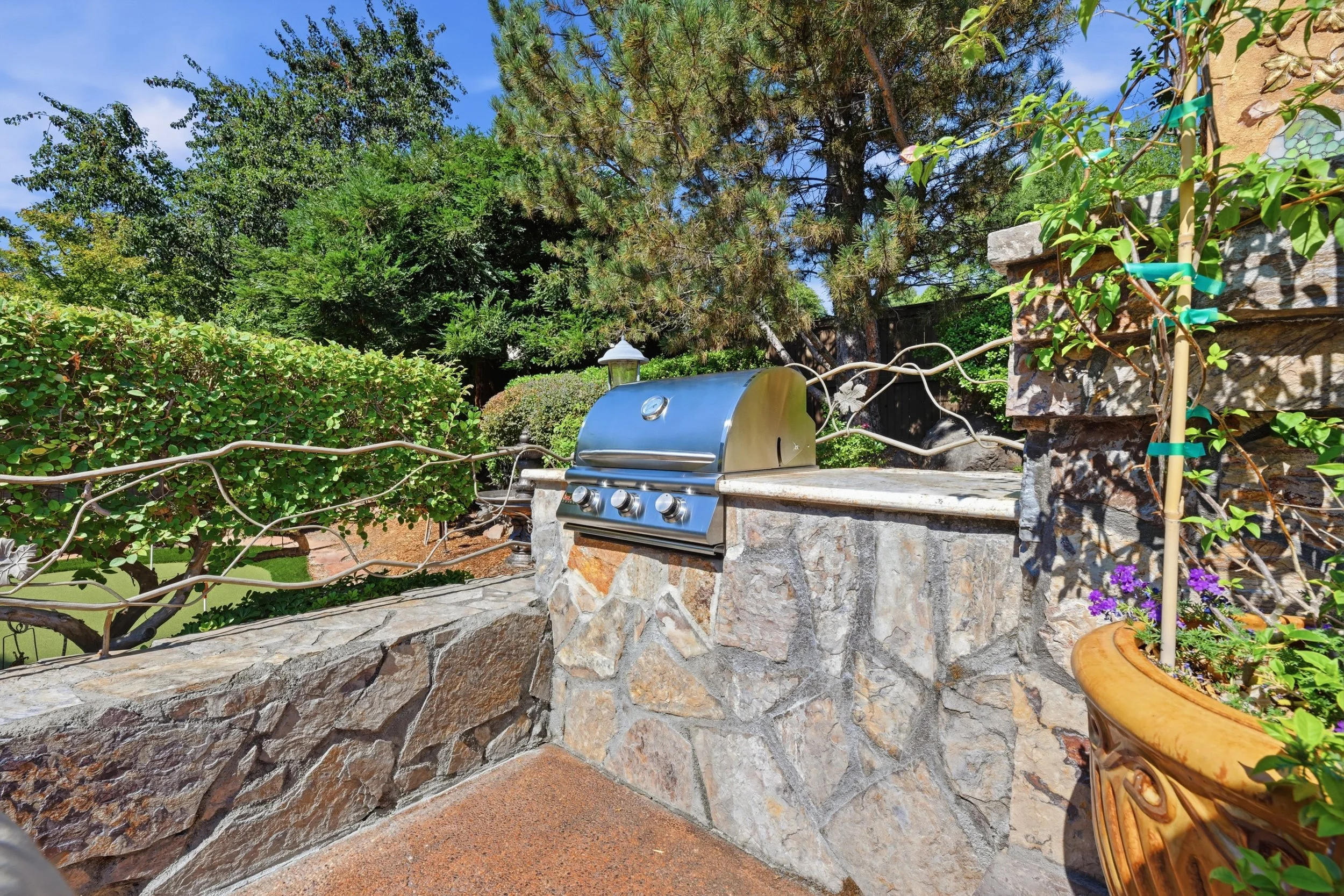3301 Stonehurst Dr _48.jpg