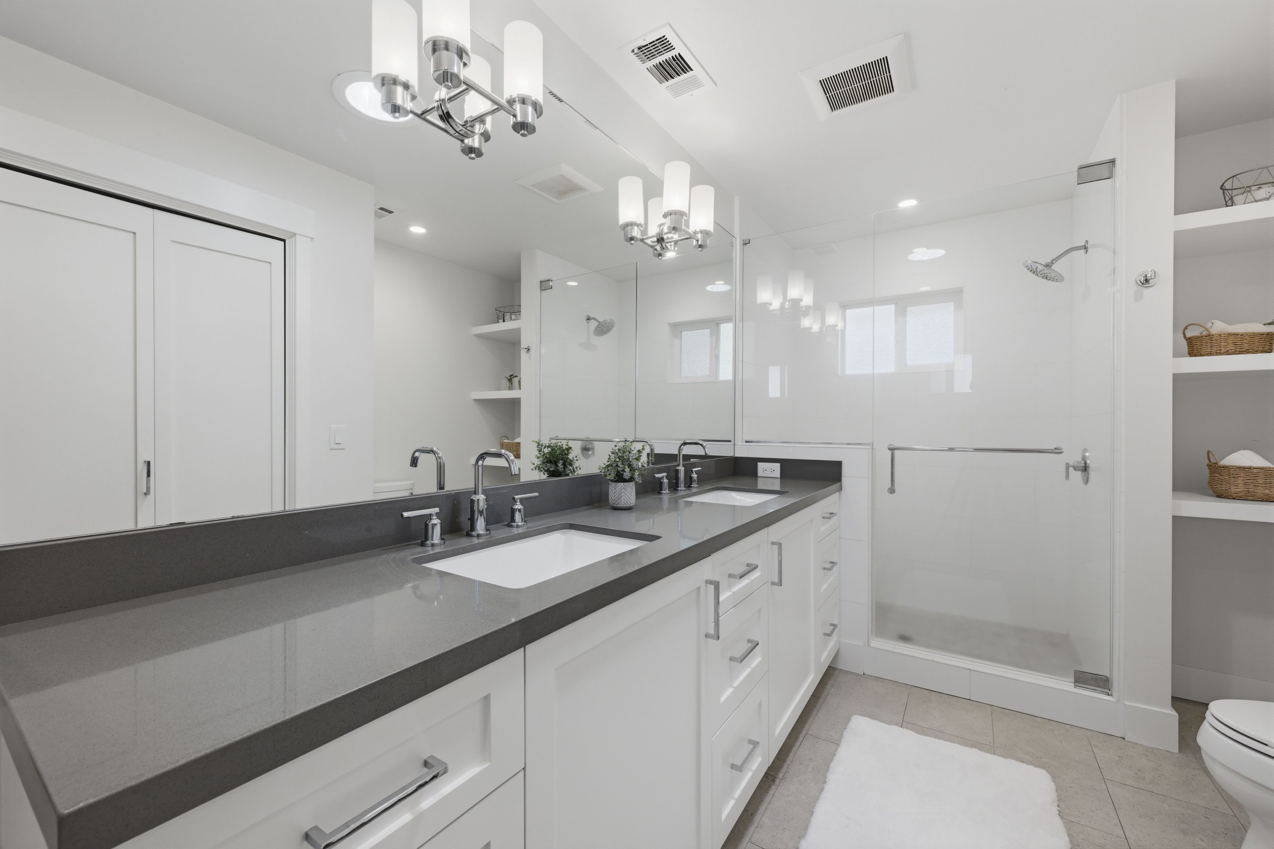 2929 Latham Dr _39.jpg