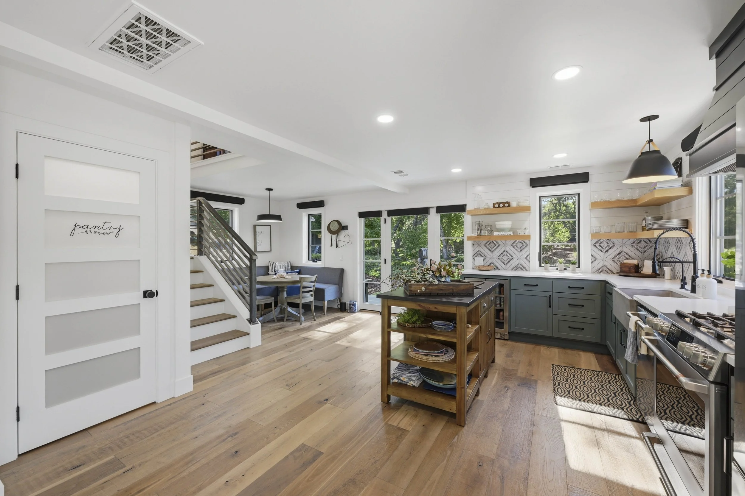 7905 Brook Ct 130.jpg