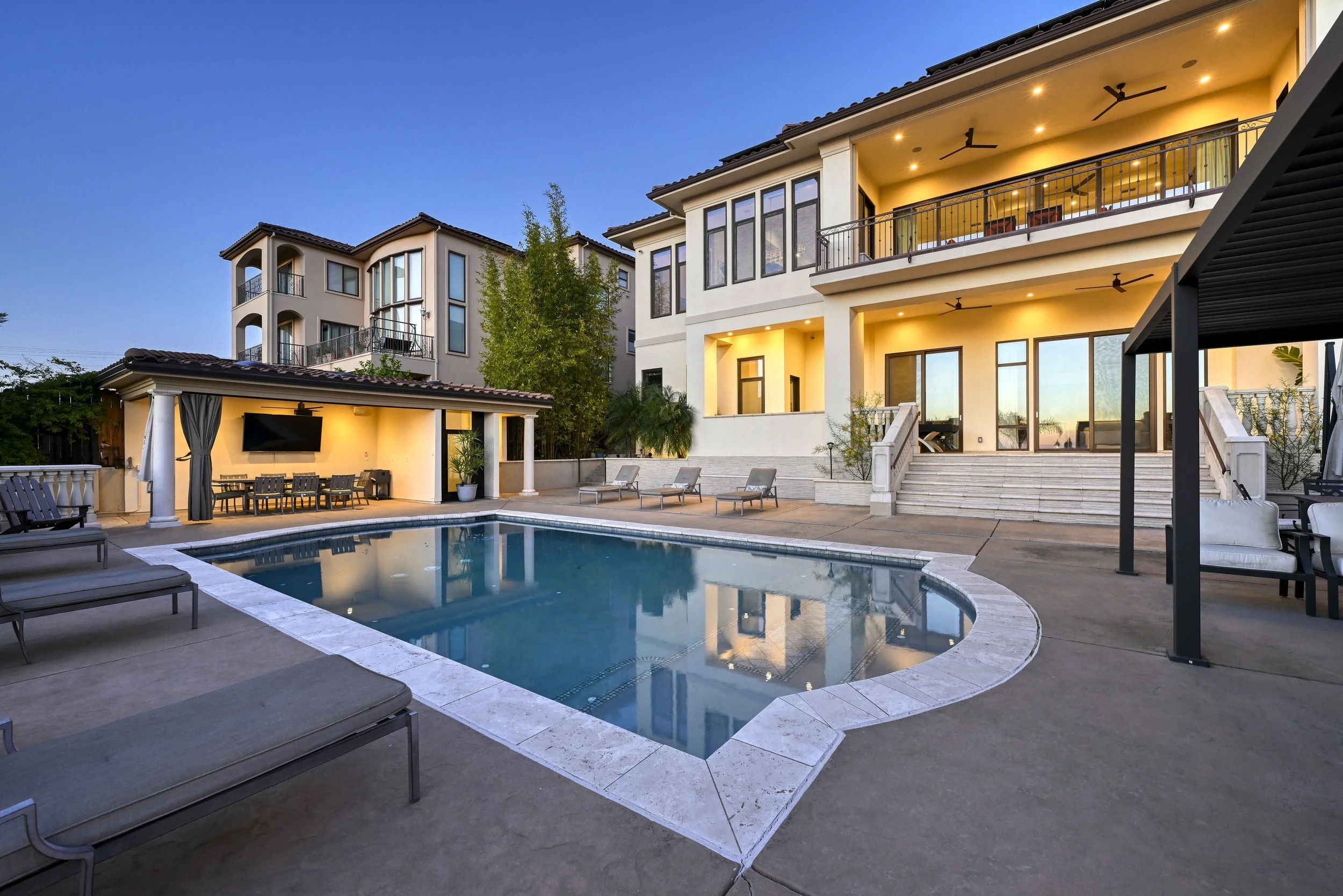 535 Serpa Way _120.jpg