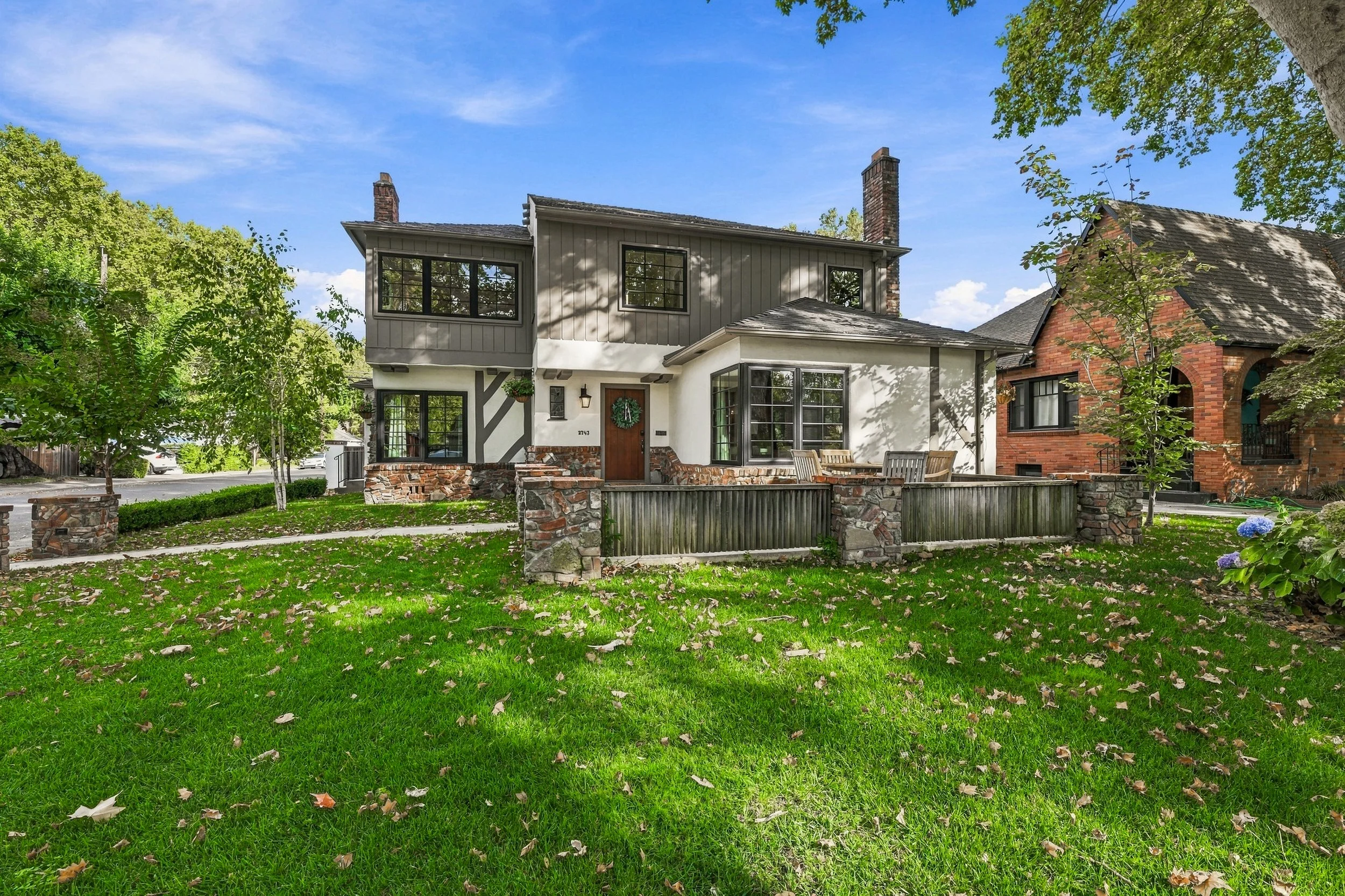 2743 Land Park Dr 10.jpg