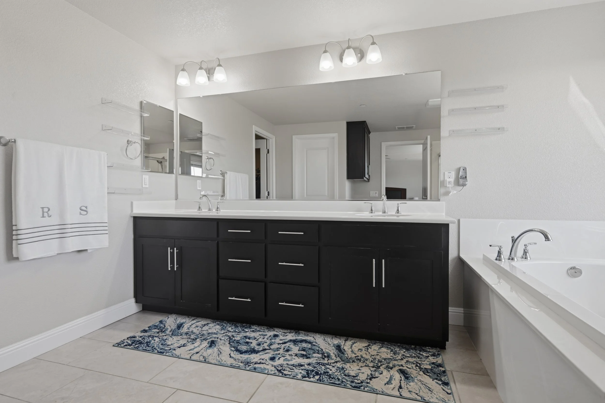 2012 Van Ruiten Dr _35.jpg