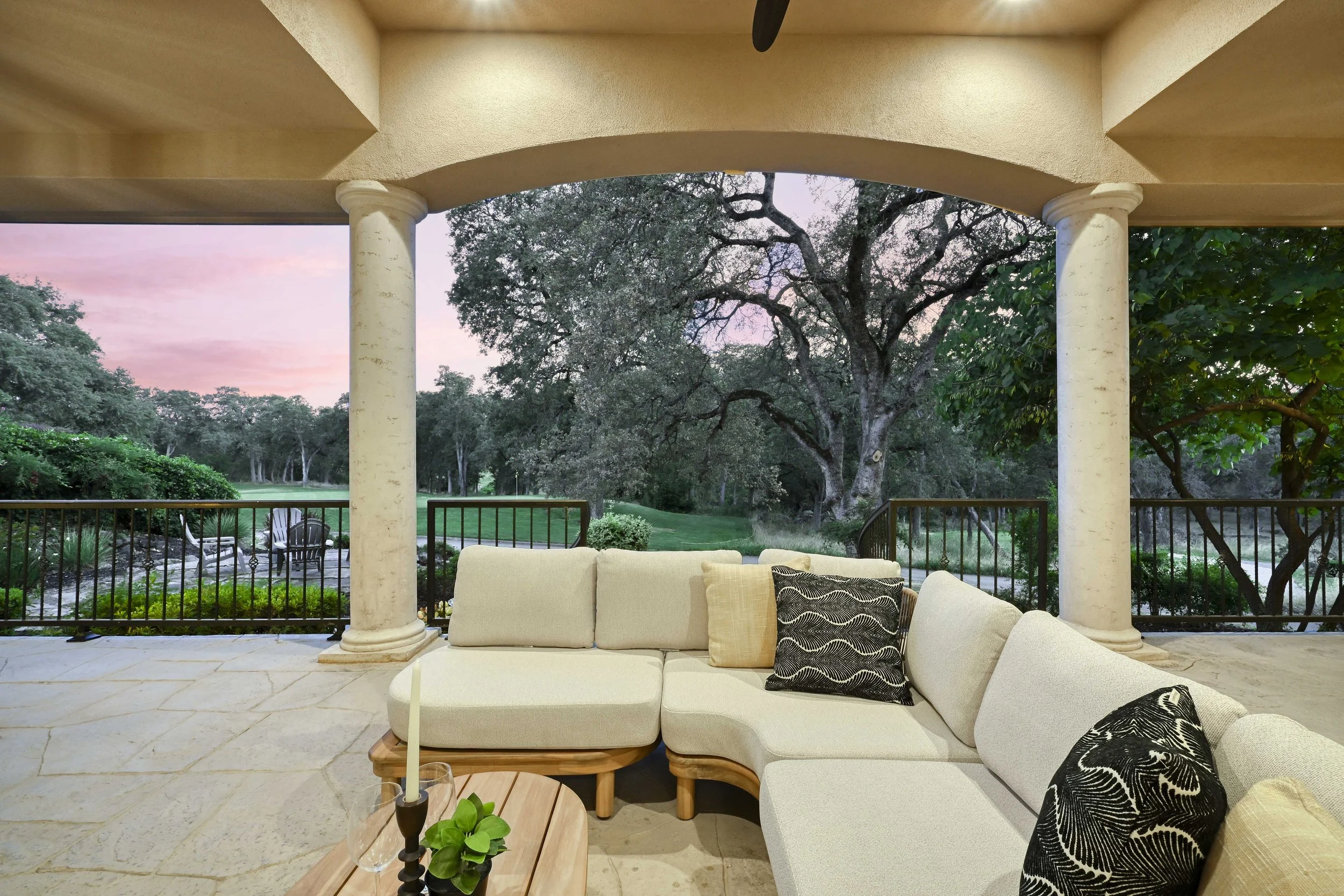 3702 Lindbrook Dr 106.jpg