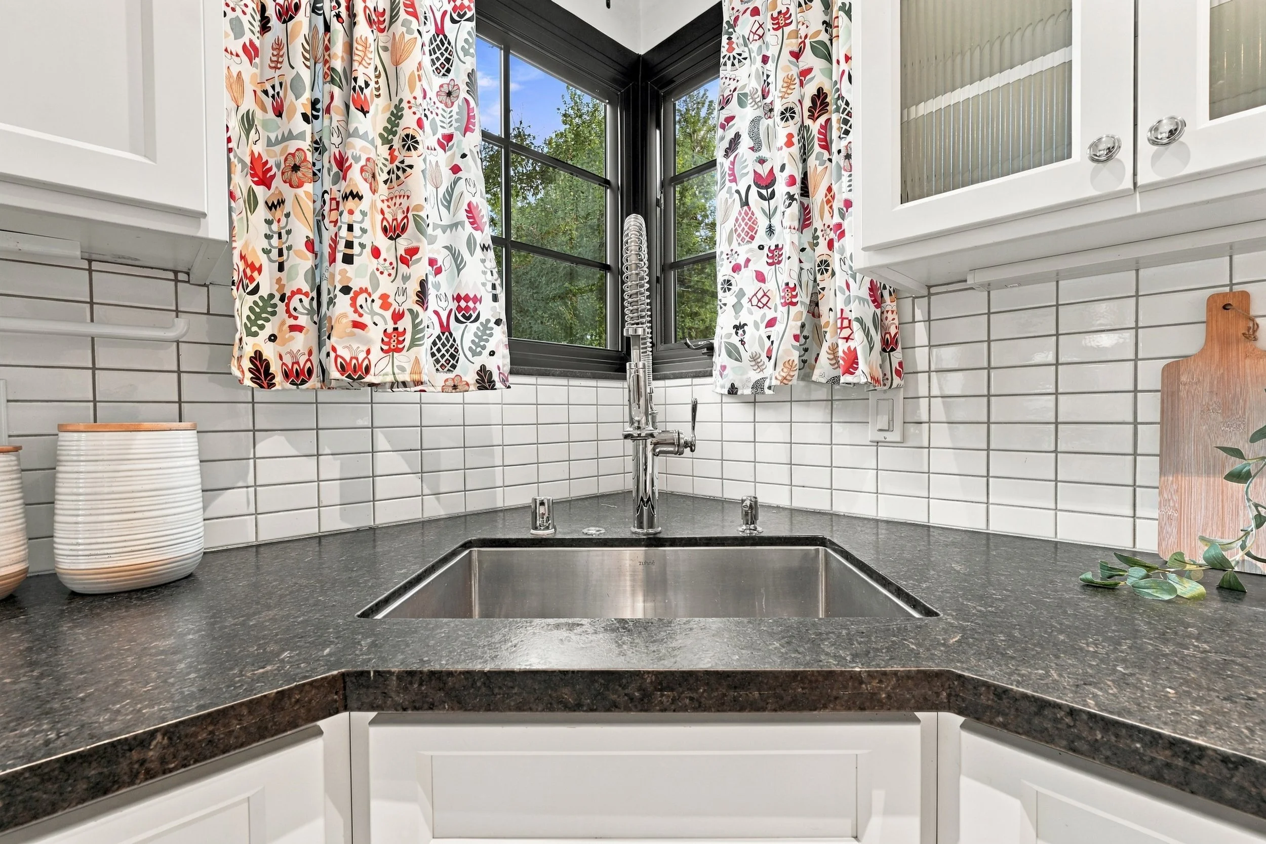 2743 Land Park Dr 64.jpg