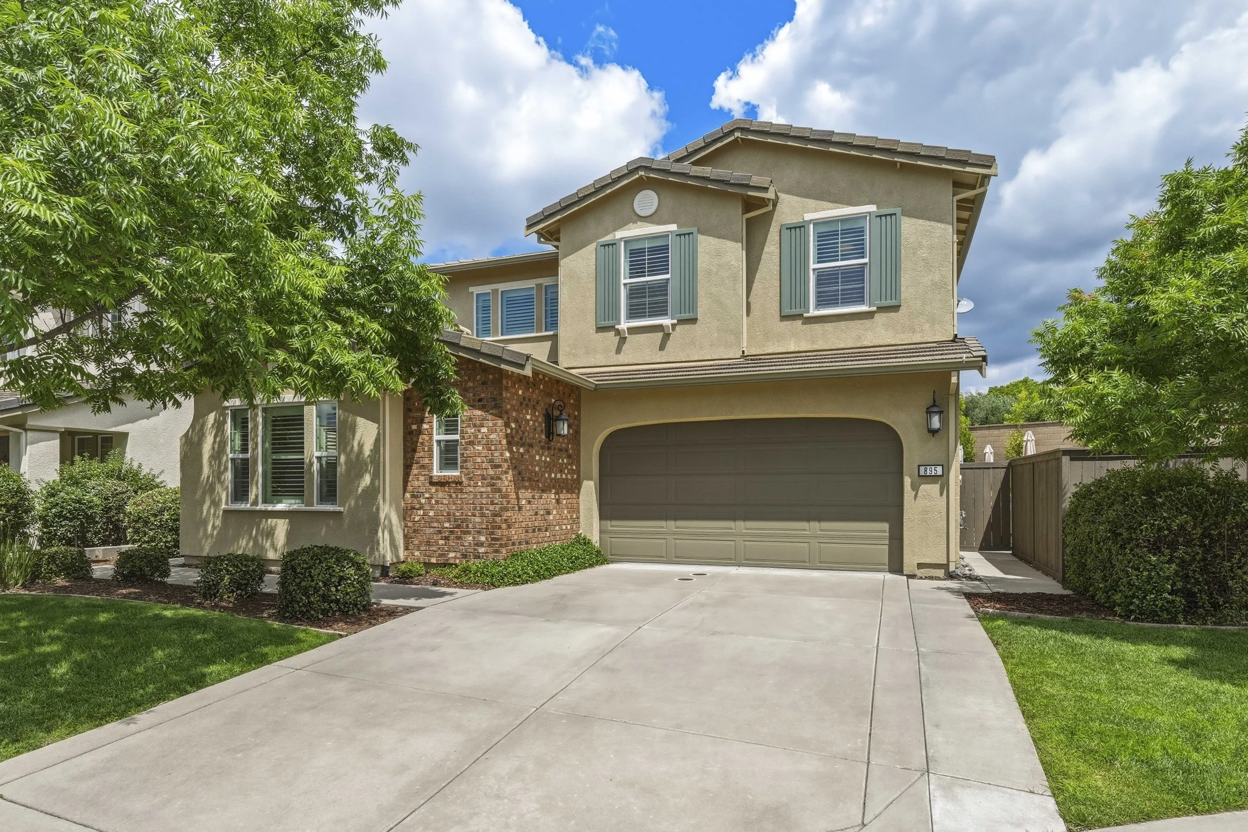 895 Calico Dr 40.jpg