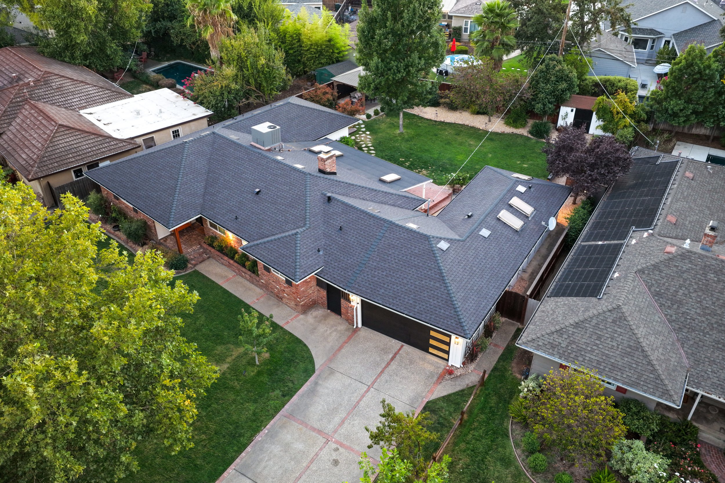 711 La Sierra 14.jpg