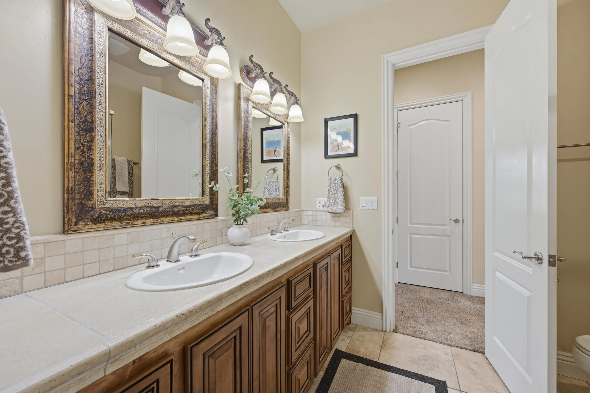 3702 Lindbrook Dr 41.jpg