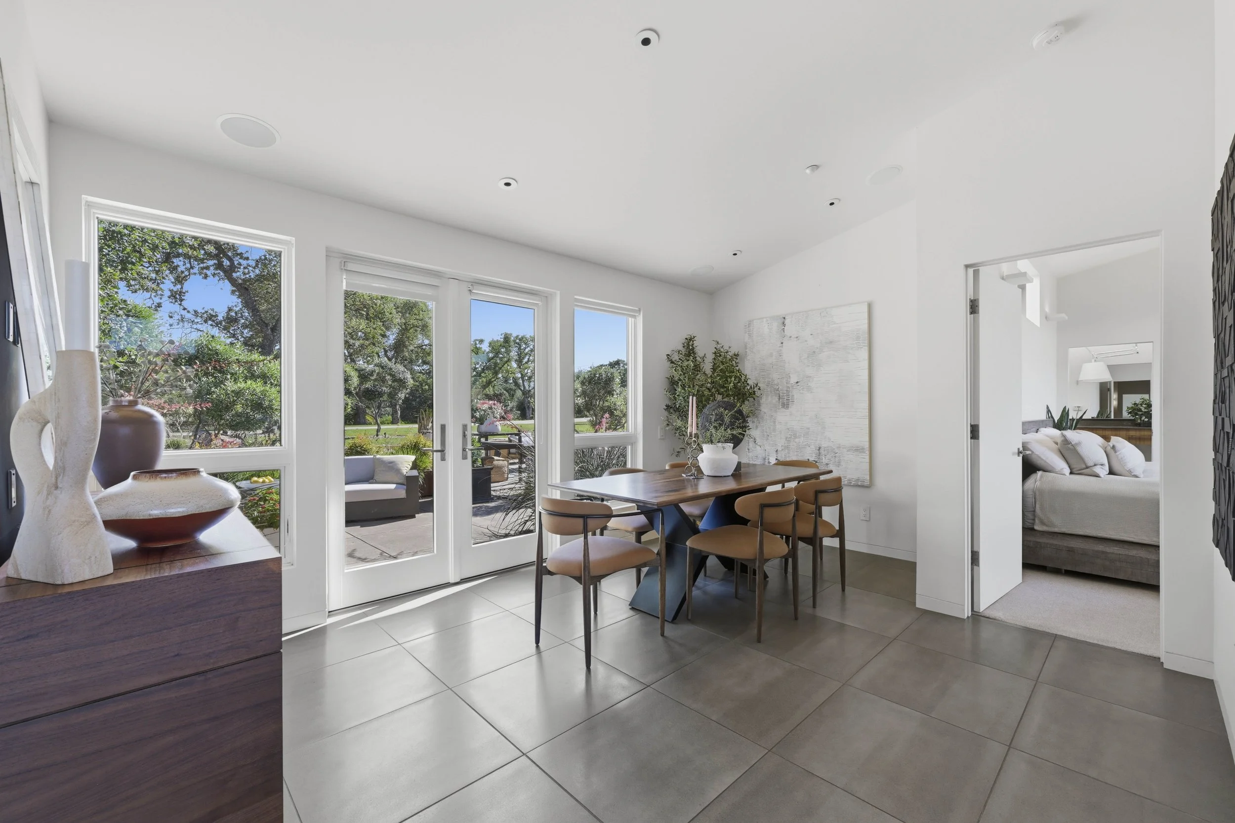 26000 Venado Dr - Main House  - 5.jpg