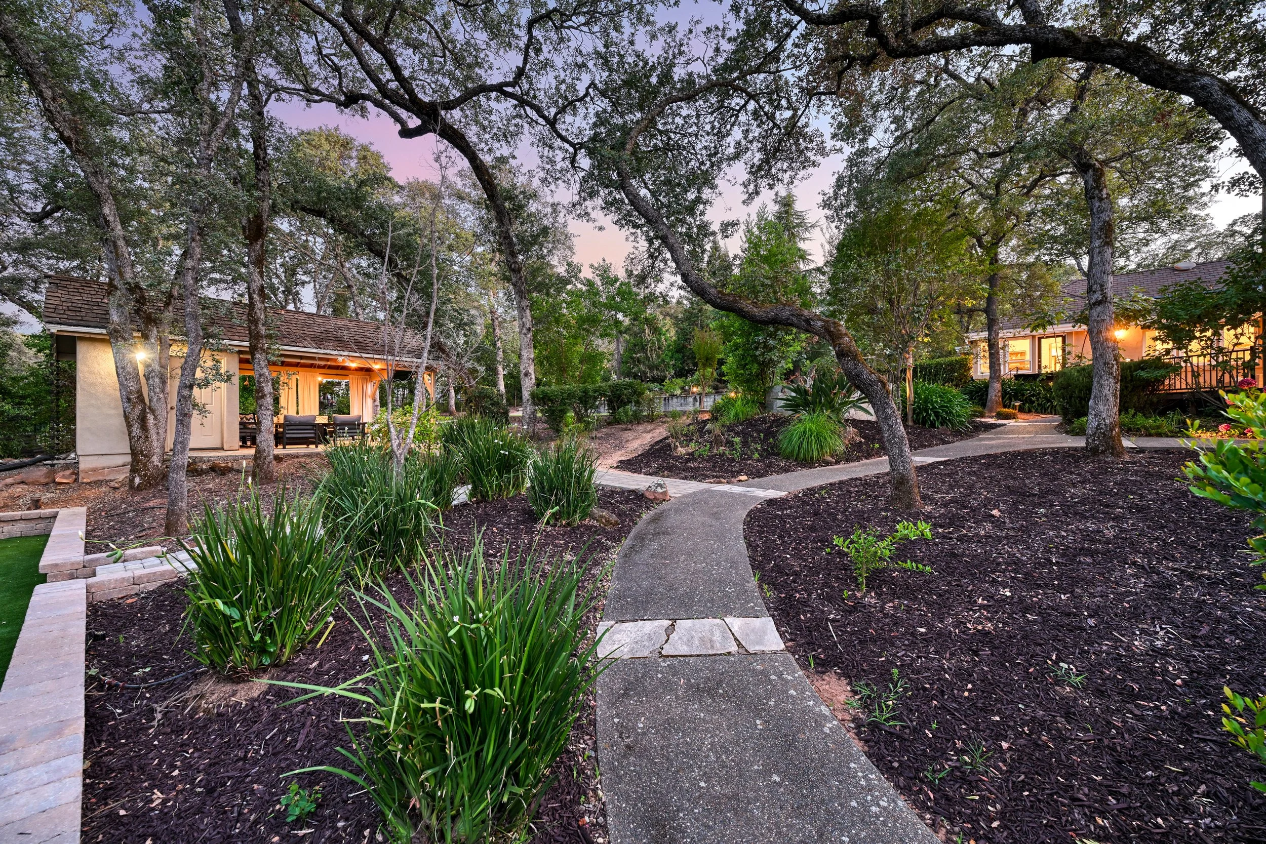 1194 Shetland Way - 28.jpg