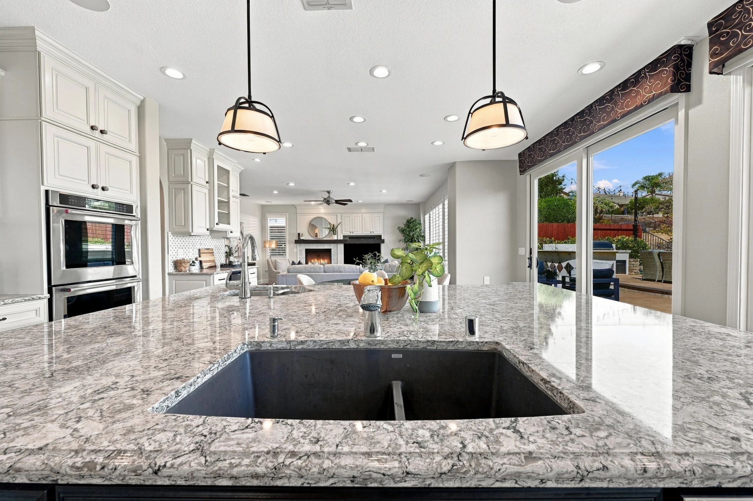 3391 Black Oak Dr 72.jpg